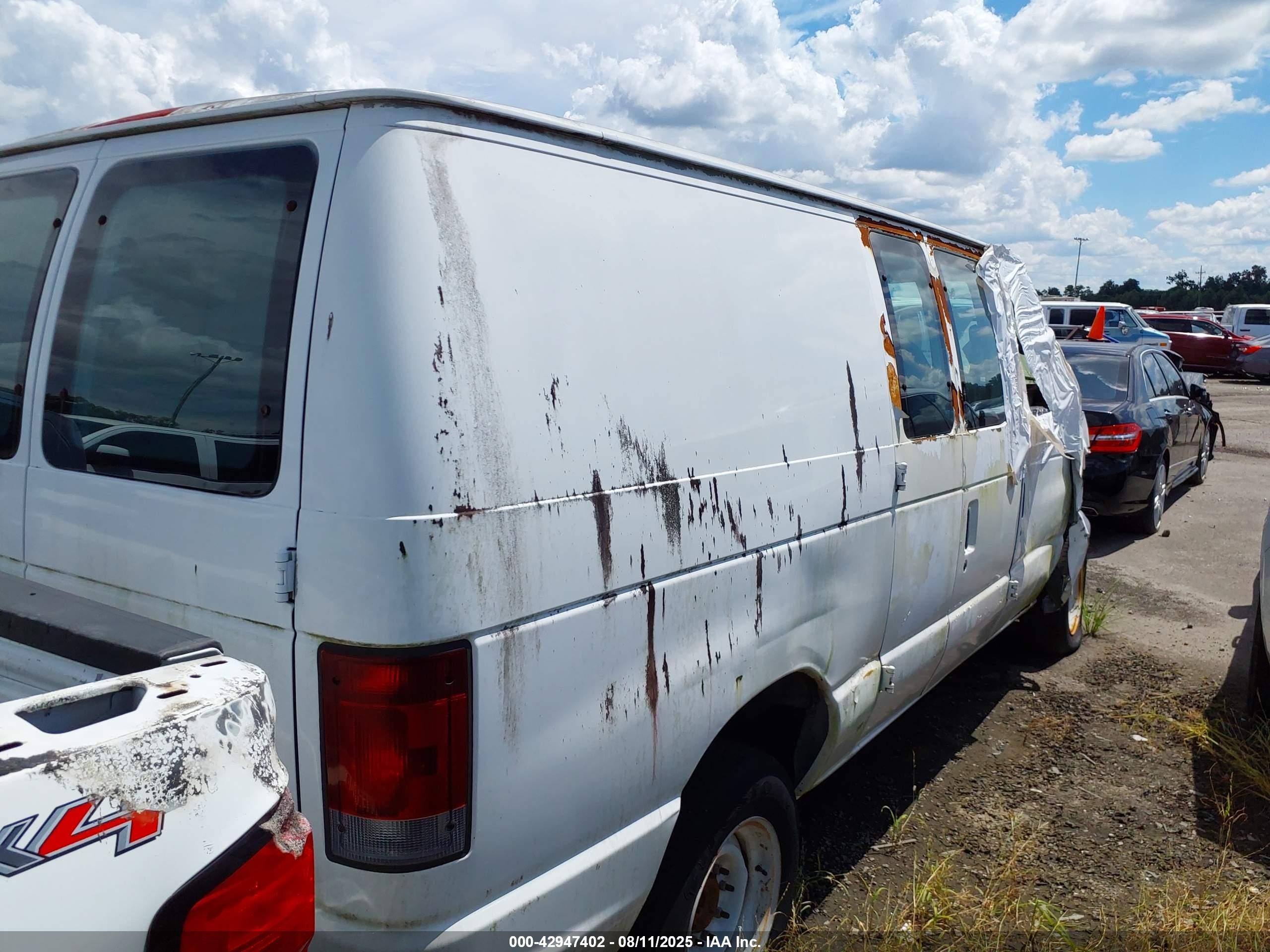 2007 Ford E-150 Commercial/recreational Белый vin: 1FTNE14W67DA41957