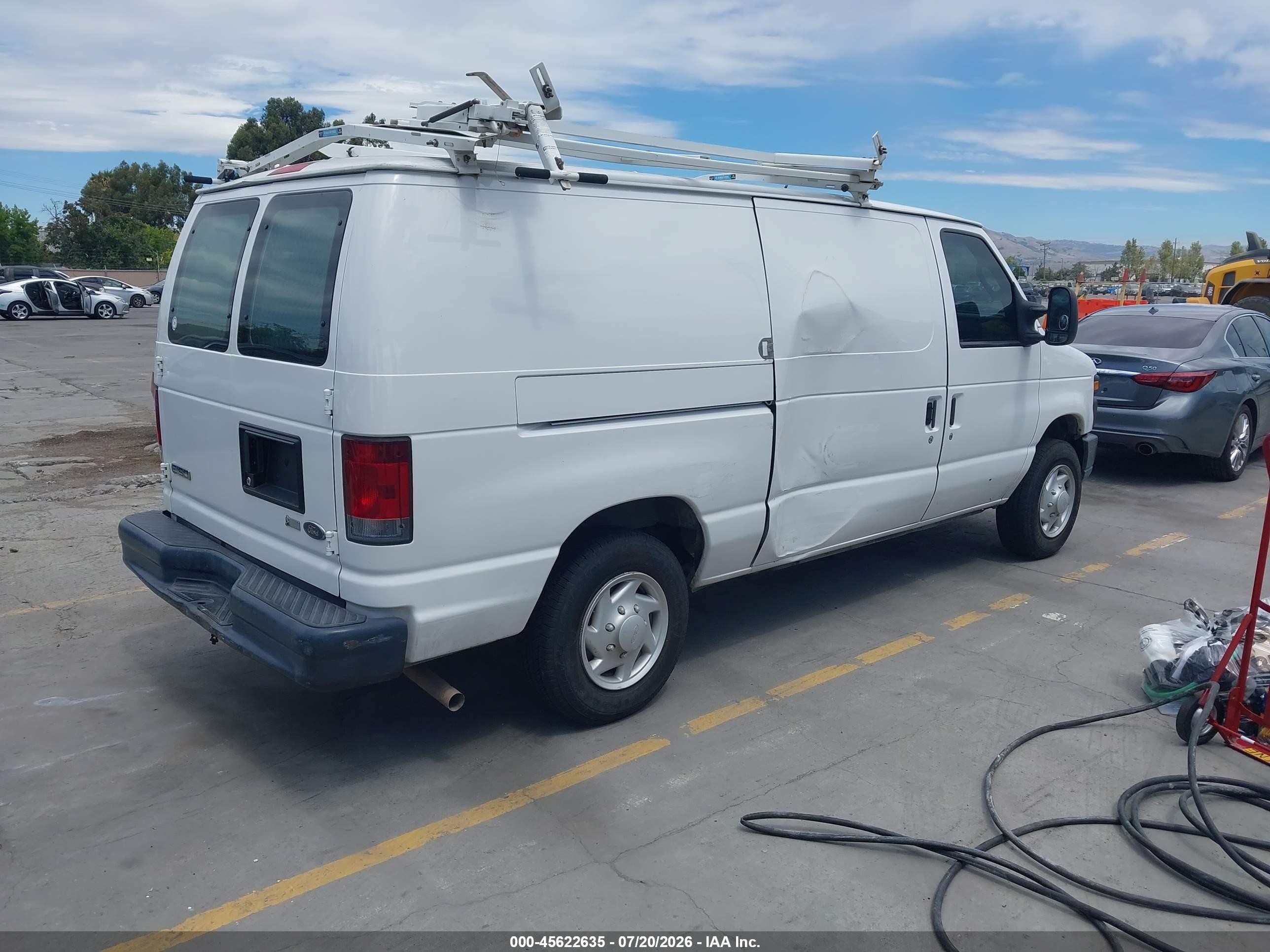 2009 Ford E-150 Commercial/recreational Белый vin: 1FTNE14W69DA23669