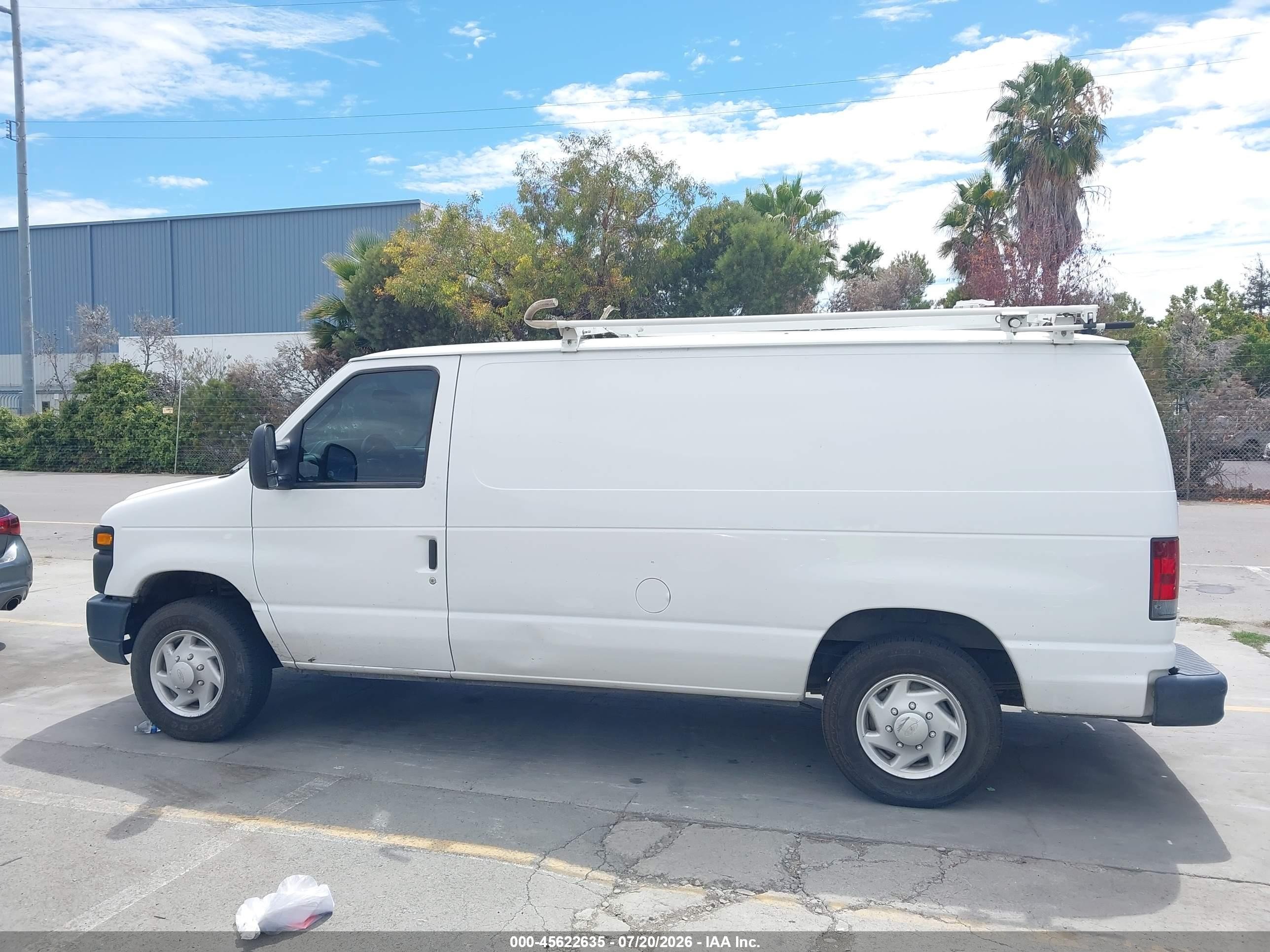 2009 Ford E-150 Commercial/recreational Белый vin: 1FTNE14W69DA23669