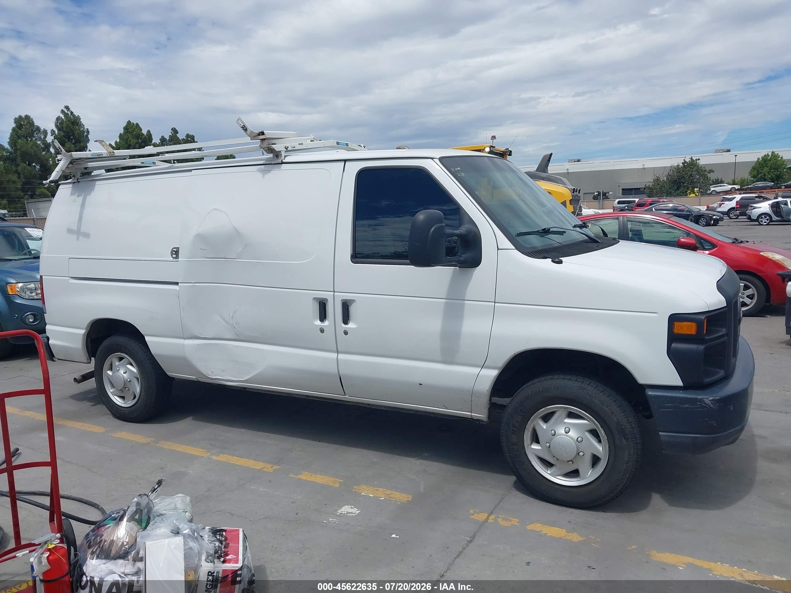 2009 Ford E-150 Commercial/recreational Белый vin: 1FTNE14W69DA23669
