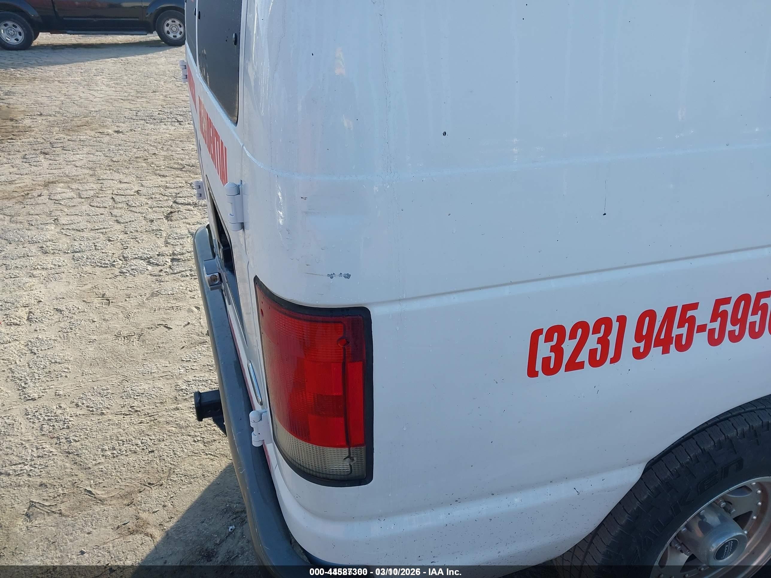 2007 Ford E-150 Commercial/recreational White vin: 1FTNE14W77DA26738