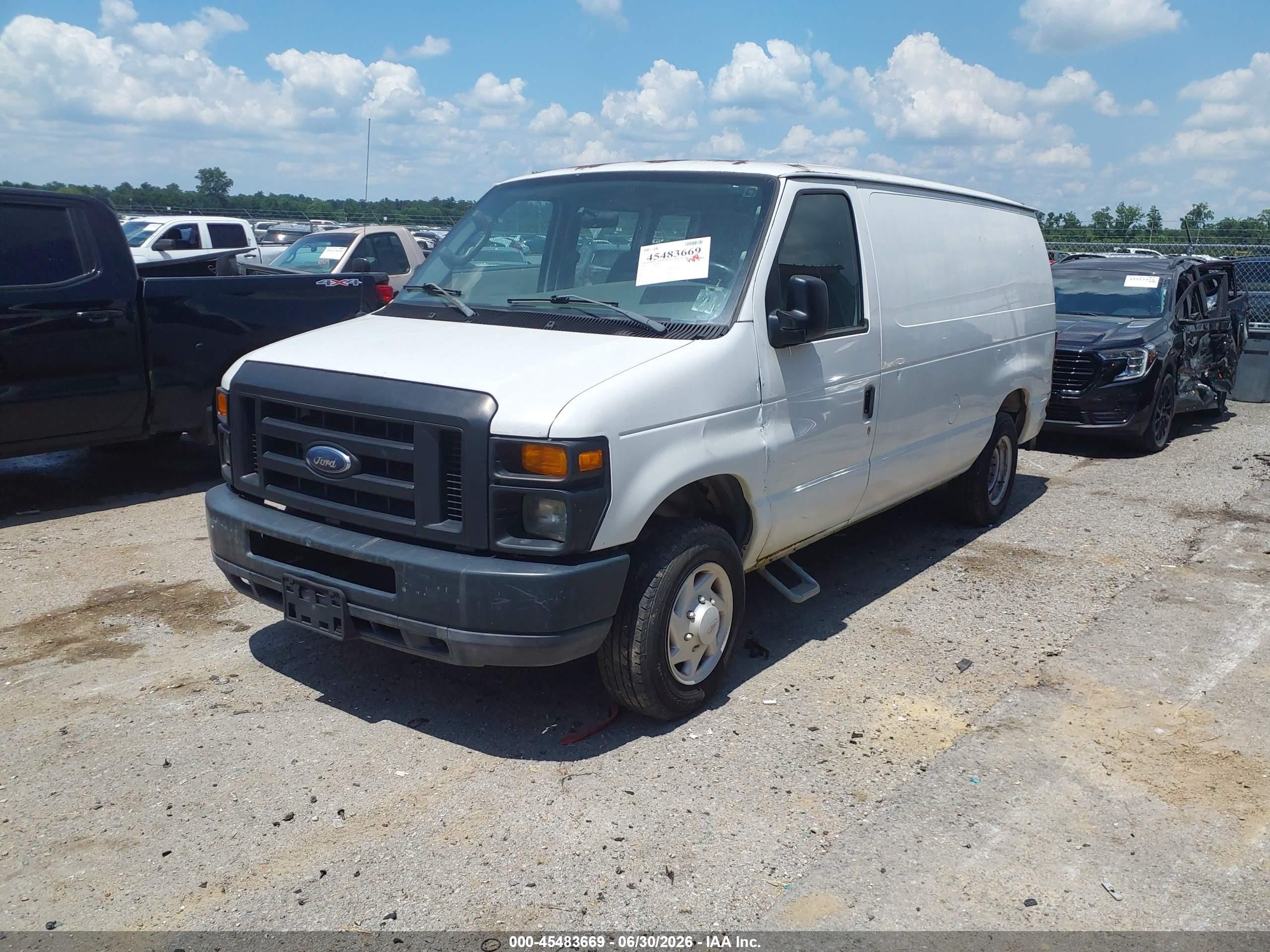 2008 Ford E-150 Commercial/recreational White vin: 1FTNE14W78DA24649