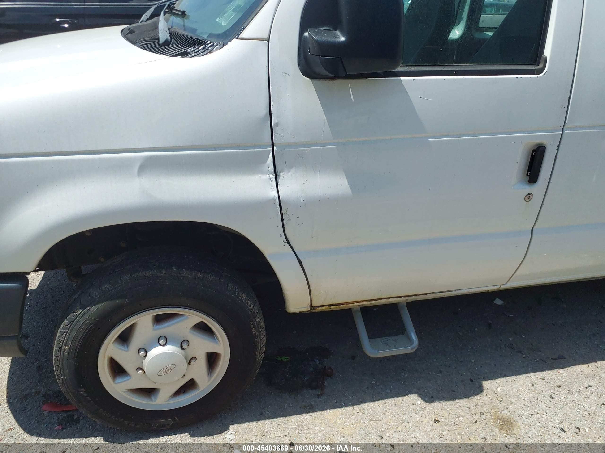 2008 Ford E-150 Commercial/recreational White vin: 1FTNE14W78DA24649