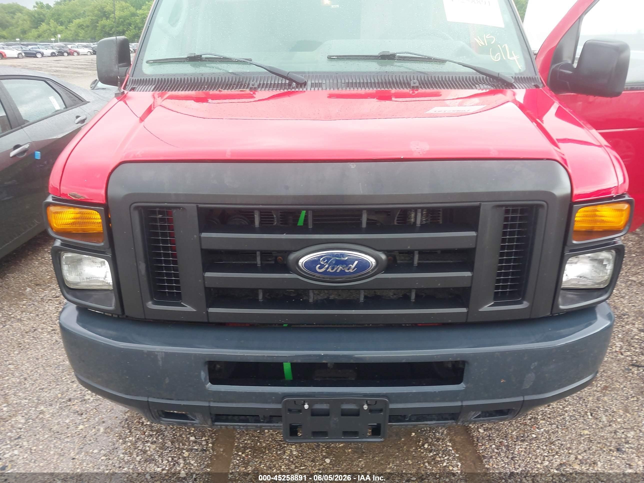 2009 Ford E-150 Commercial/recreational Red vin: 1FTNE14W79DA86134