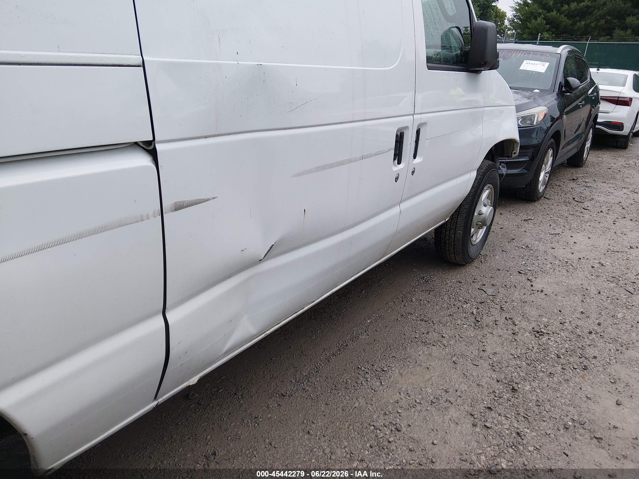 2007 Ford E-150 Commercial/recreational Белый vin: 1FTNE14W87DB23446