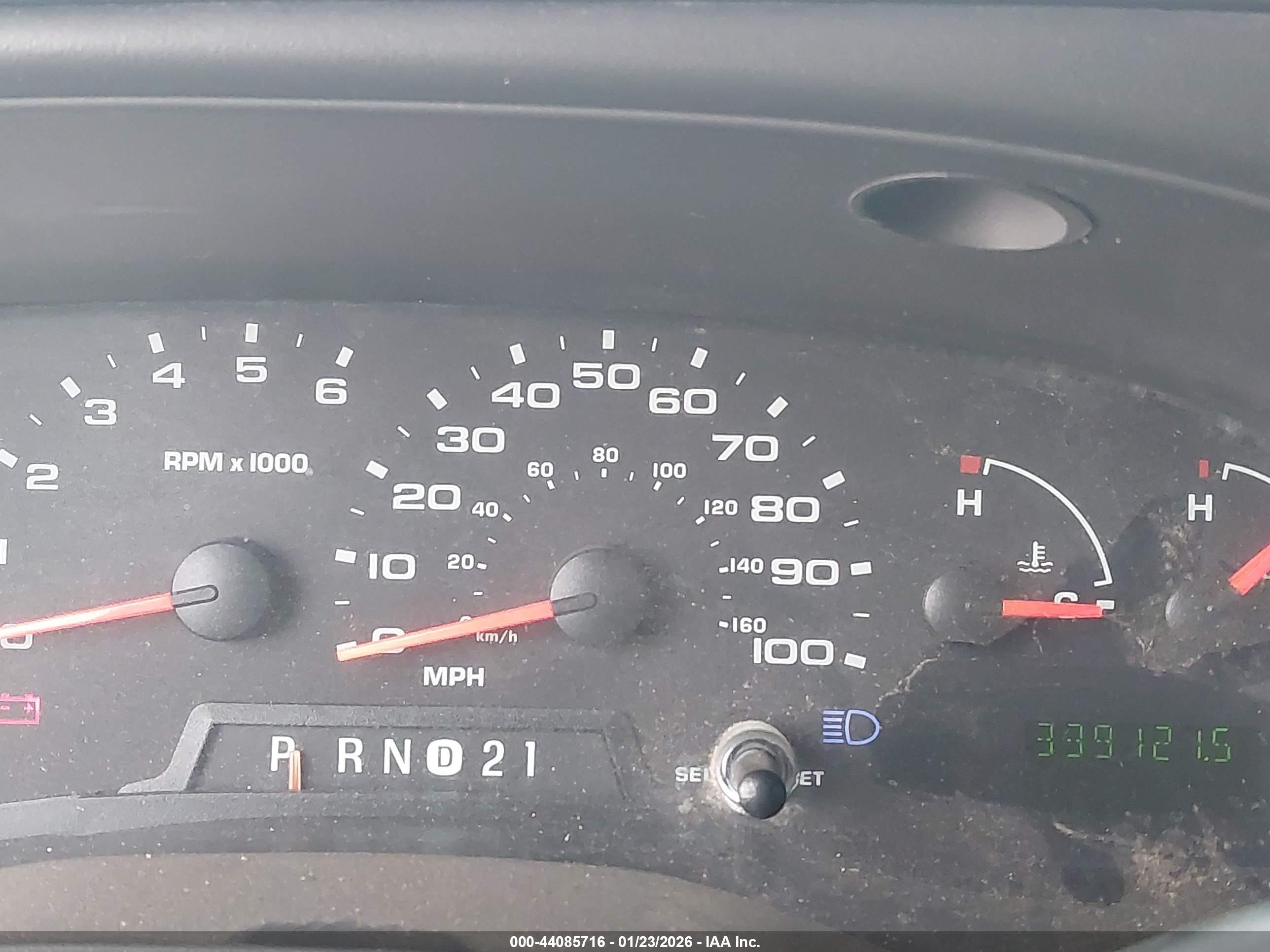 2008 Ford E-150 Commercial/recreational White vin: 1FTNE14W88DA33859