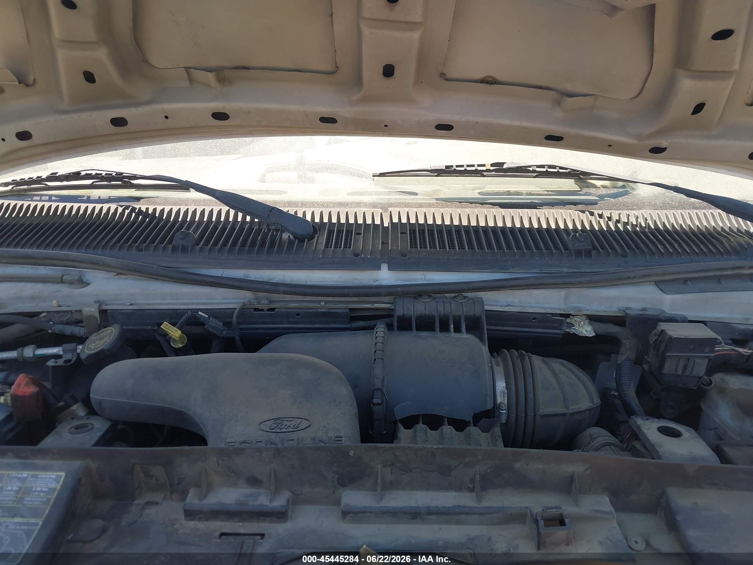 2008 Ford E-150 Commercial/recreational White vin: 1FTNE14W88DA91843