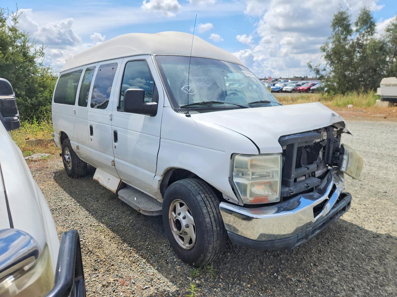2008 Ford Econoline Cargo E-15 White vin: 1FTNE14W88DB01755
