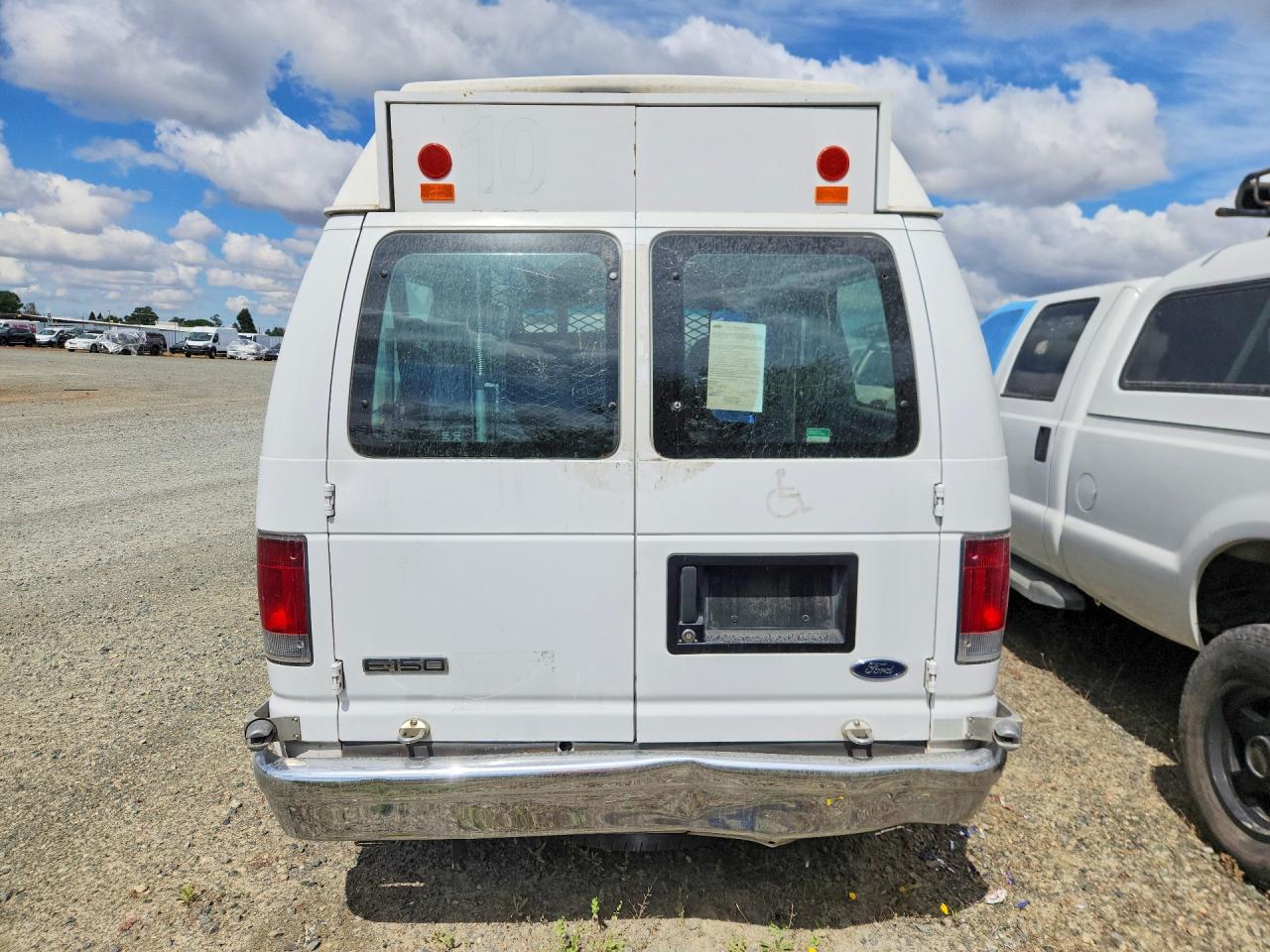 2008 Ford Econoline Cargo E-15 White vin: 1FTNE14W88DB01755