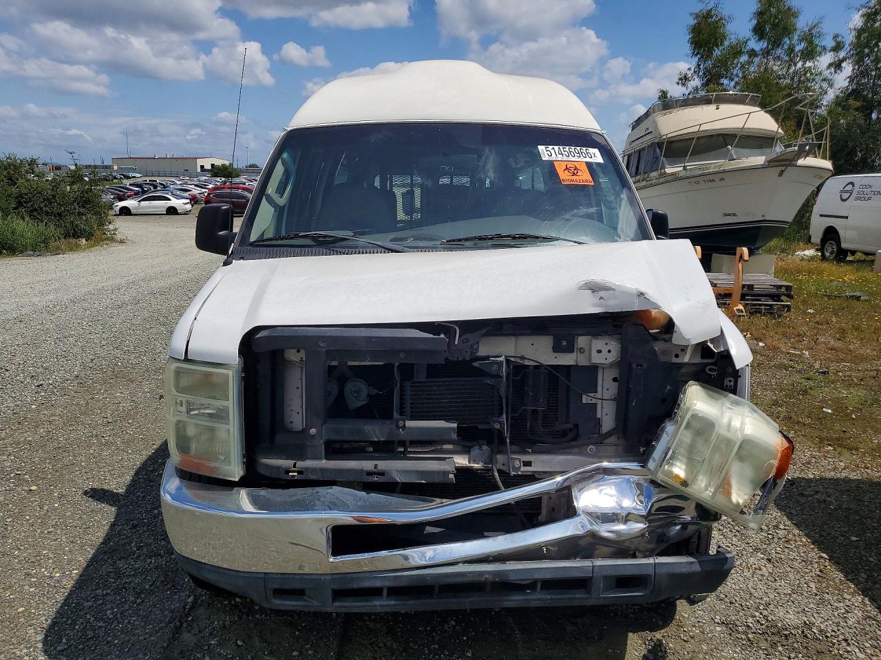 2008 Ford Econoline Cargo E-15 White vin: 1FTNE14W88DB01755