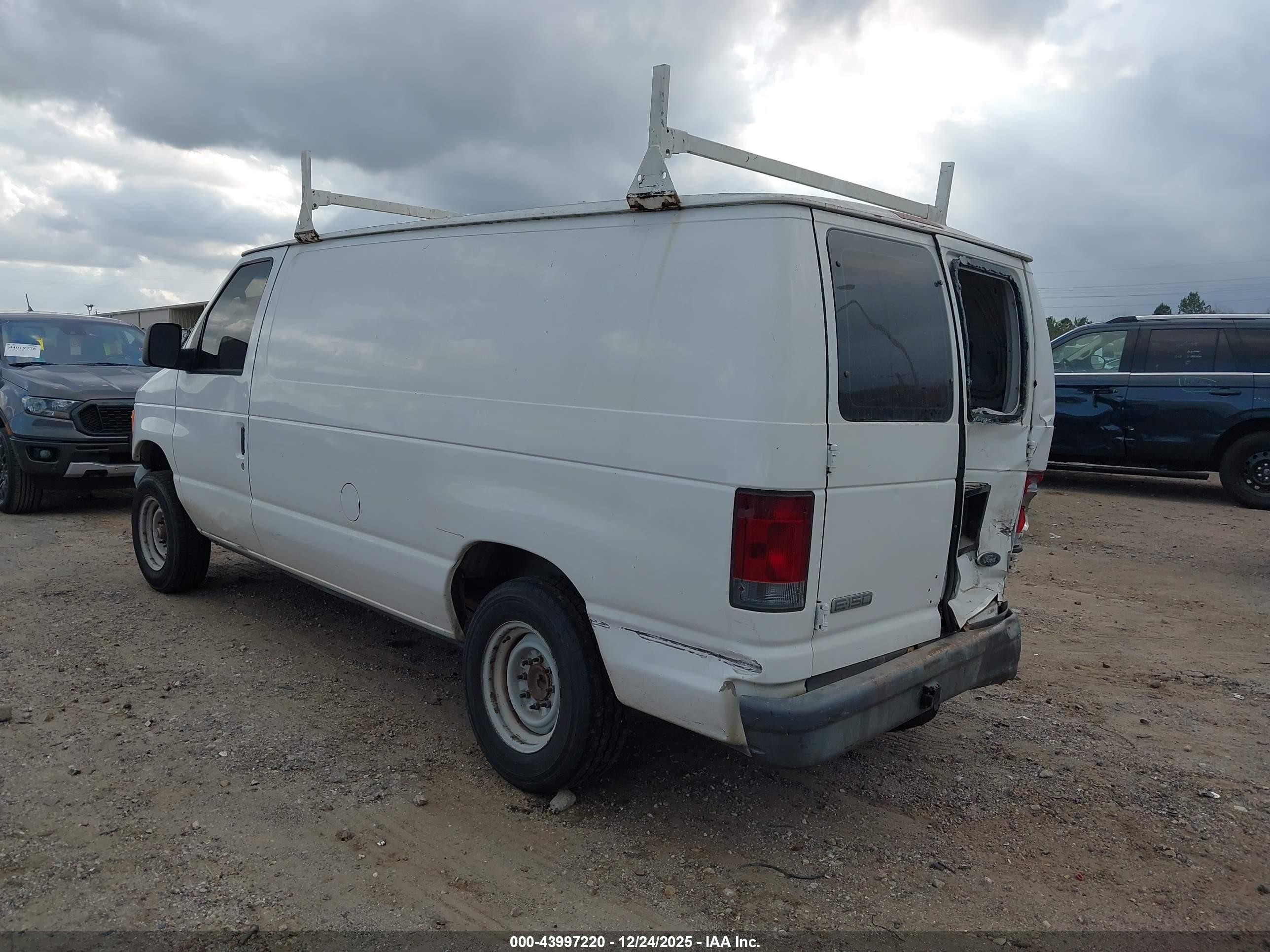 2007 Ford E-150 Commercial/recreational White vin: 1FTNE14W97DB04579