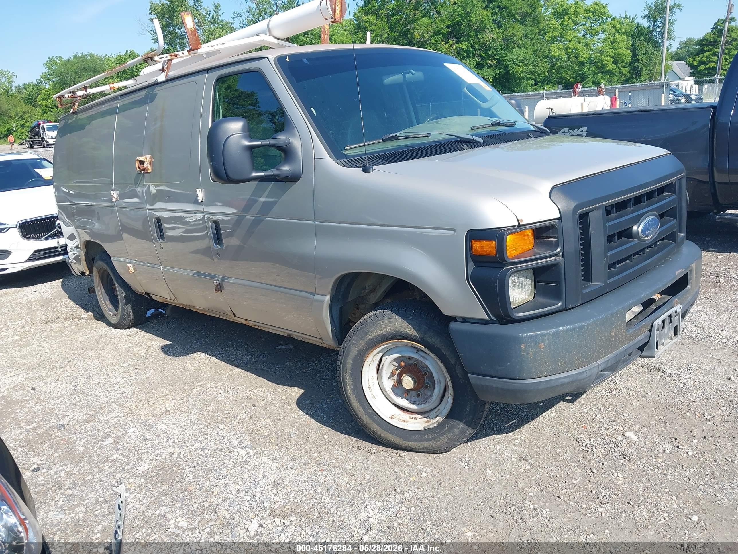 2008 Ford E-150 Commercial/recreational Silver vin: 1FTNE14W98DA30307