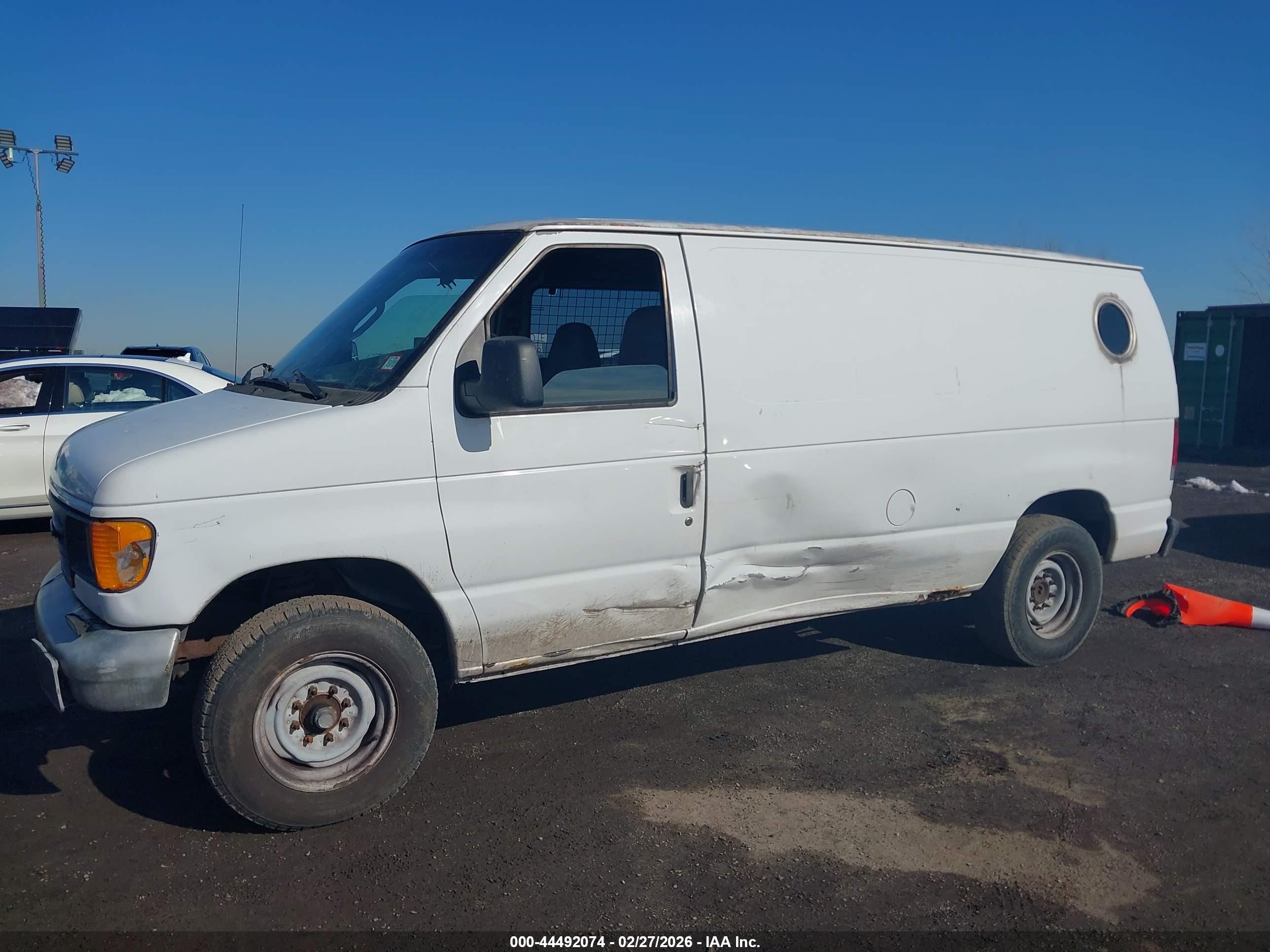 2007 Ford E-150   White vin: 1FTNE14WX7DA28757