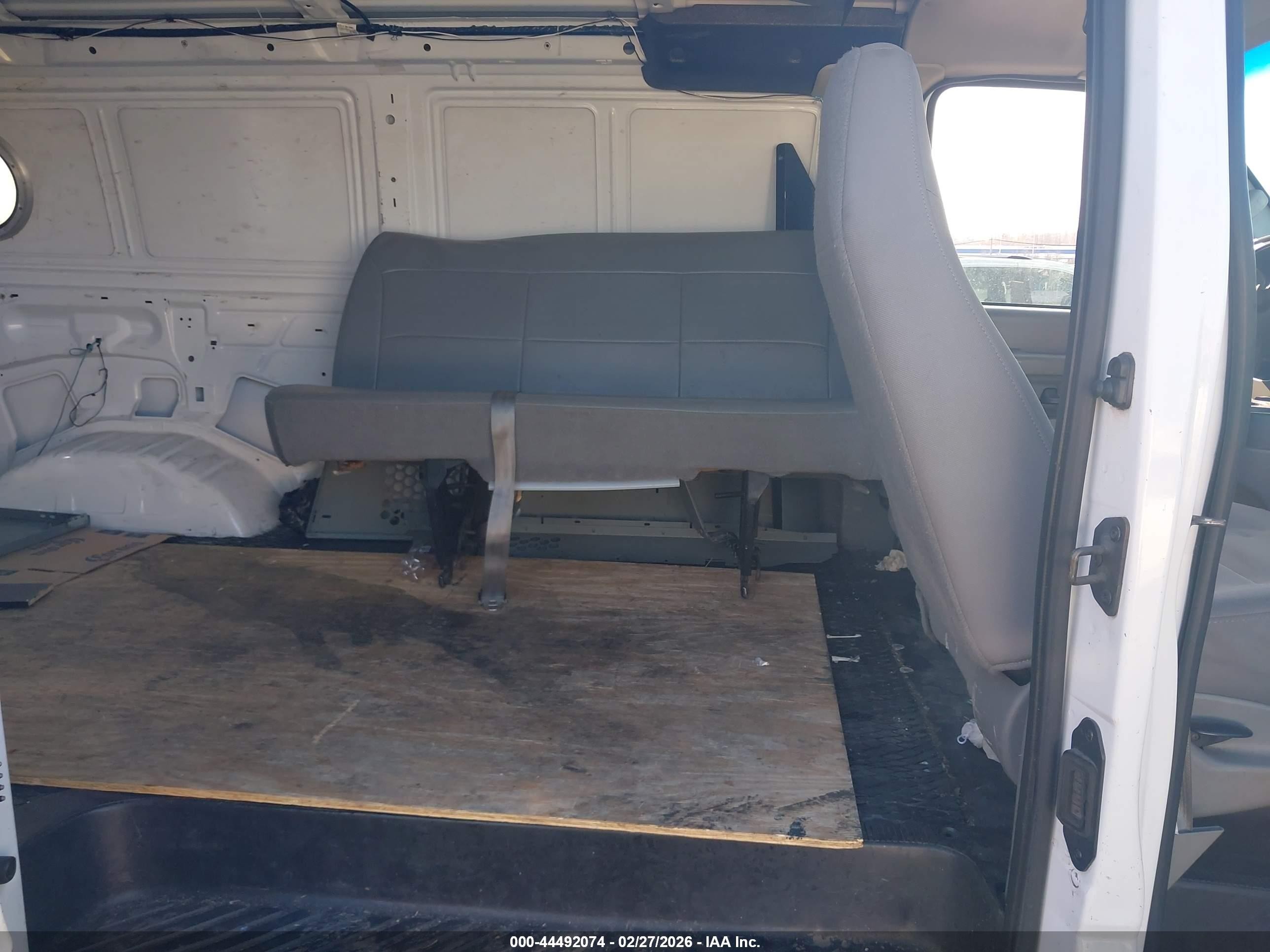 2007 Ford E-150   White vin: 1FTNE14WX7DA28757