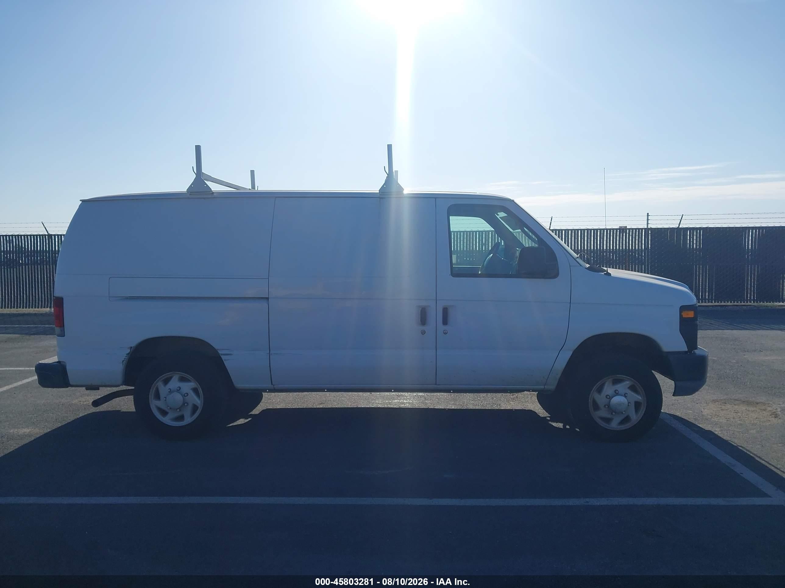 2008 Ford E-150 Commercial/recreational White vin: 1FTNE14WX8DA37119