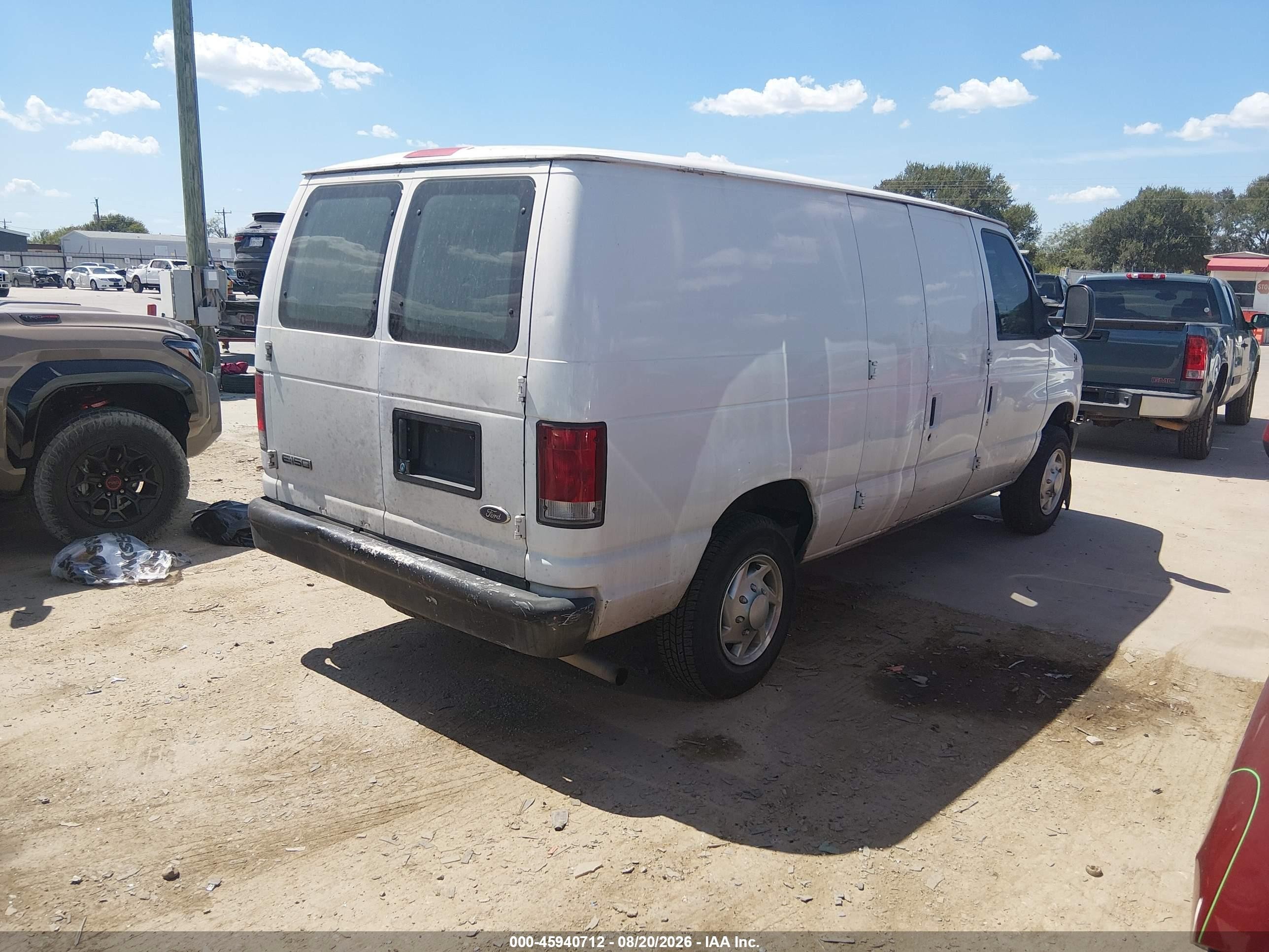 2009 Ford E-150 Commercial/recreational White vin: 1FTNE14WX9DA47876