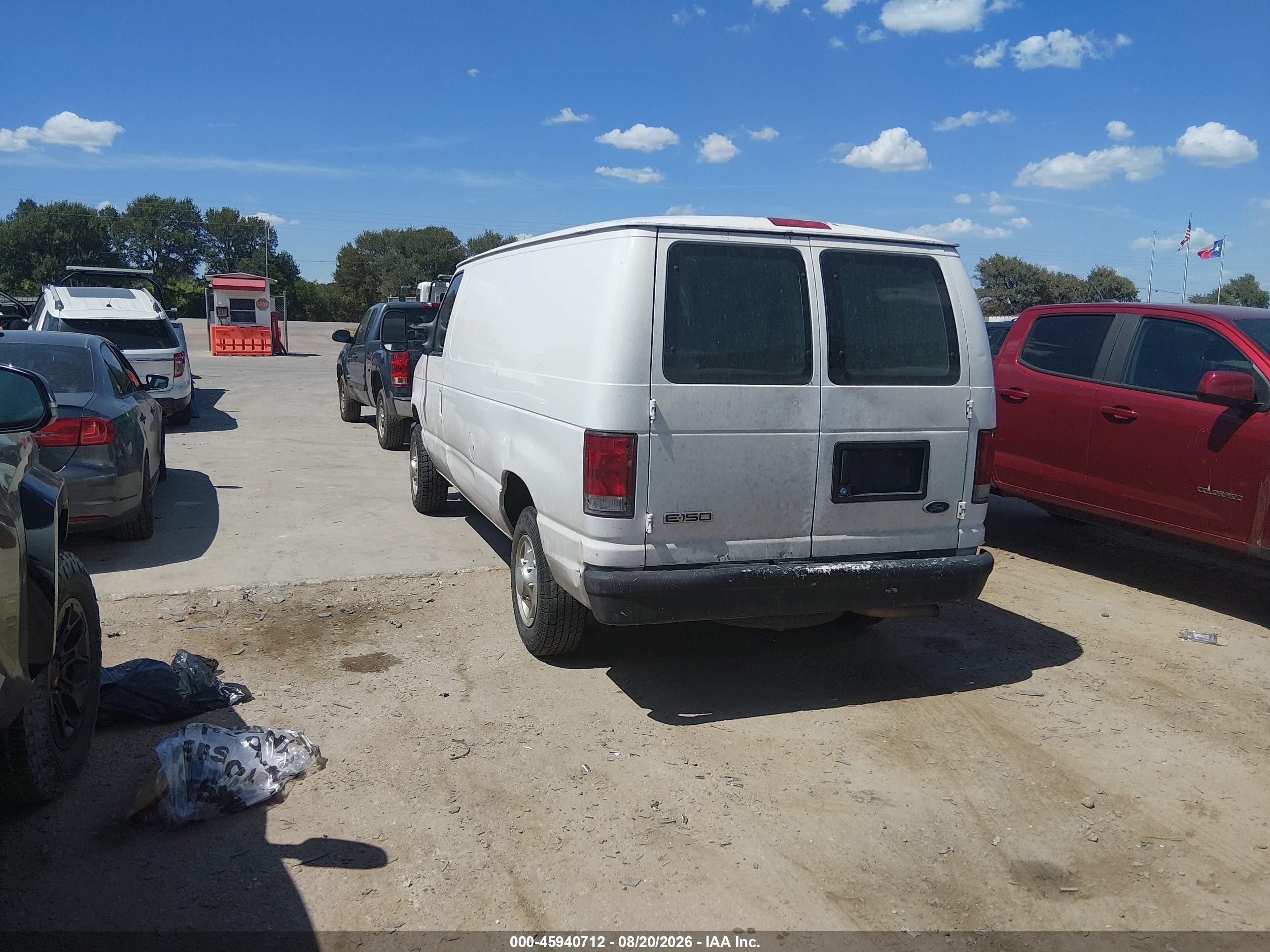 2009 Ford E-150 Commercial/recreational White vin: 1FTNE14WX9DA47876