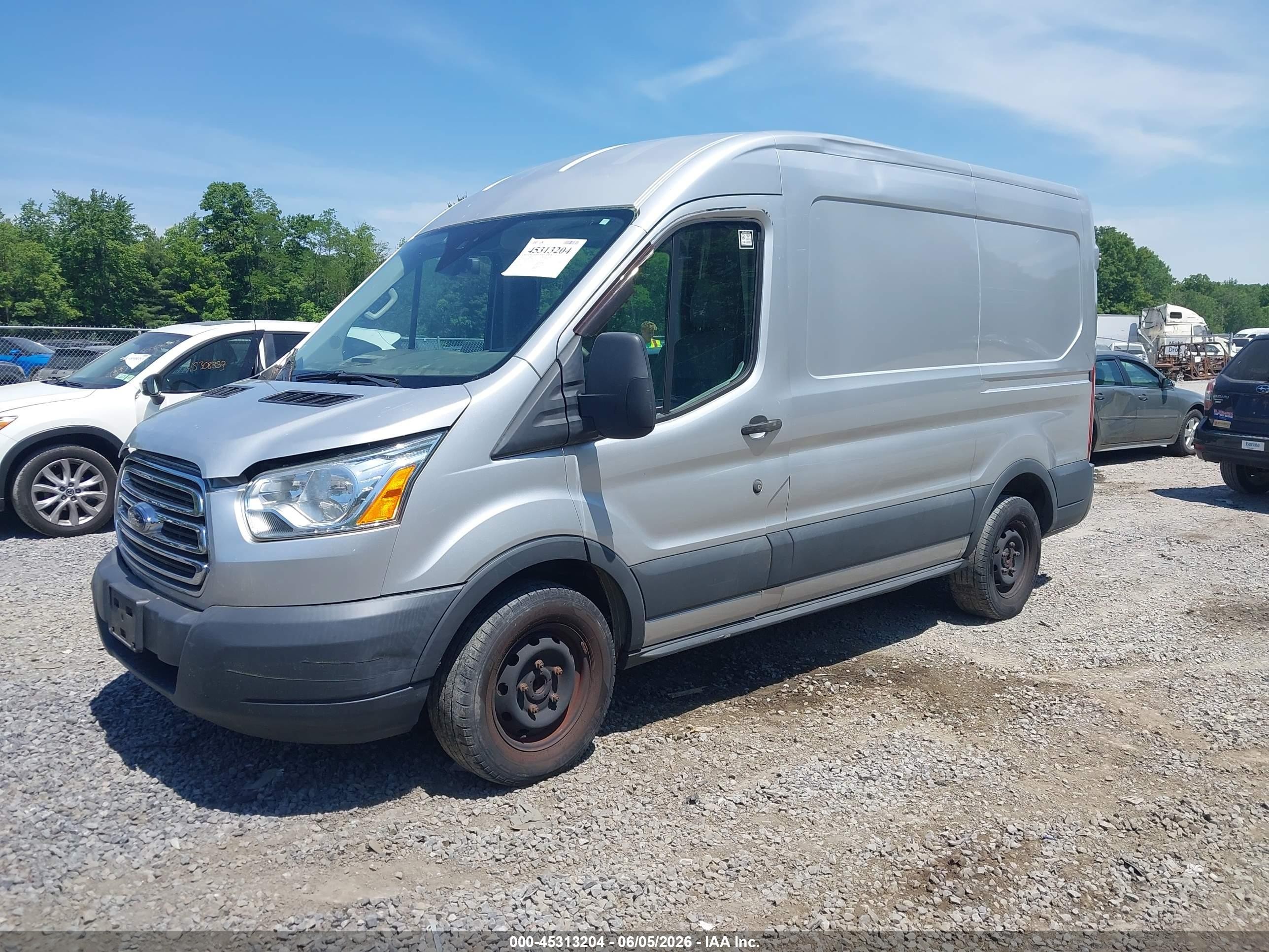2015 Ford Transit-150   Серебряный vin: 1FTNE1CM7FKA16754