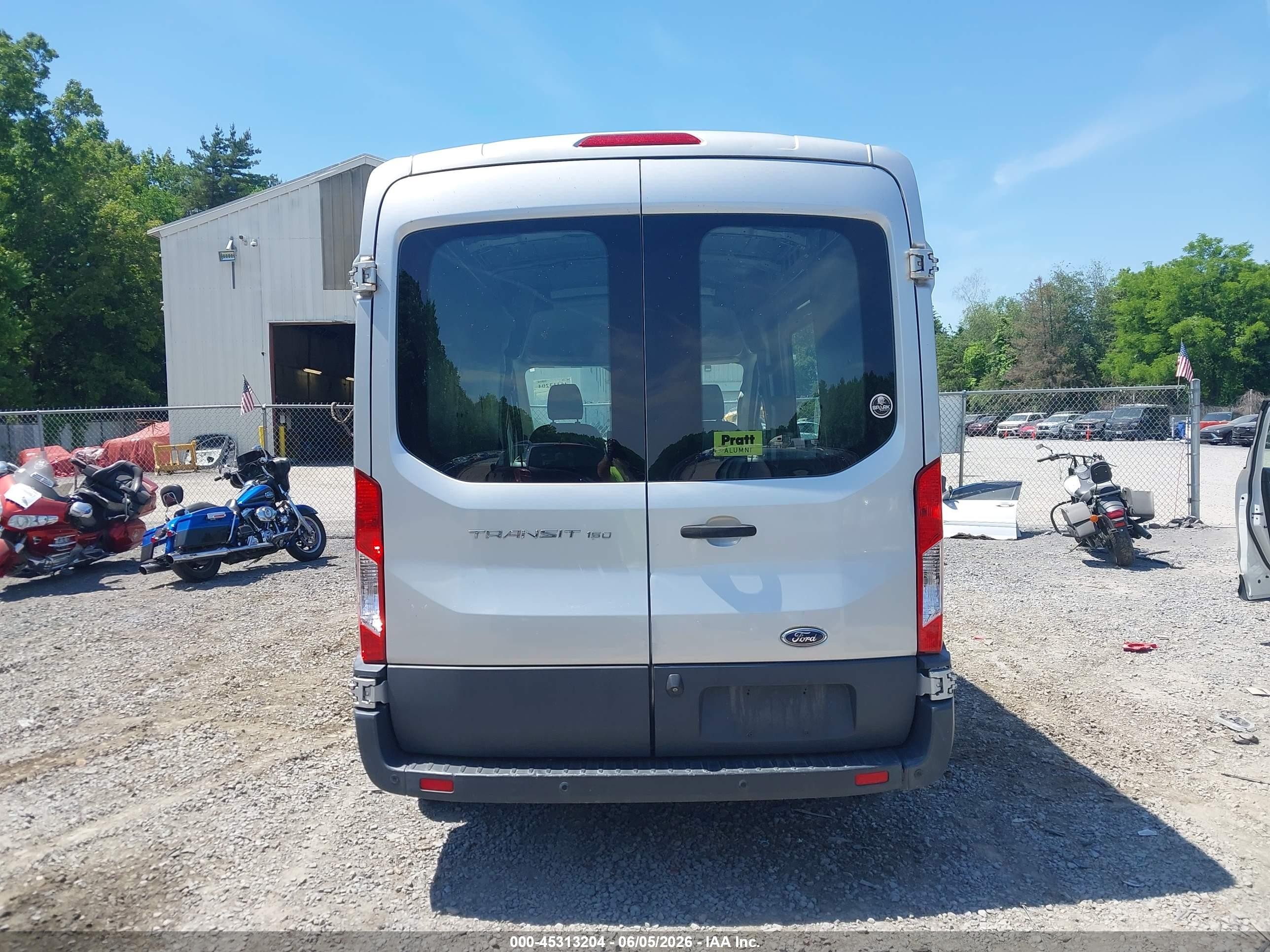 2015 Ford Transit-150   Серебряный vin: 1FTNE1CM7FKA16754