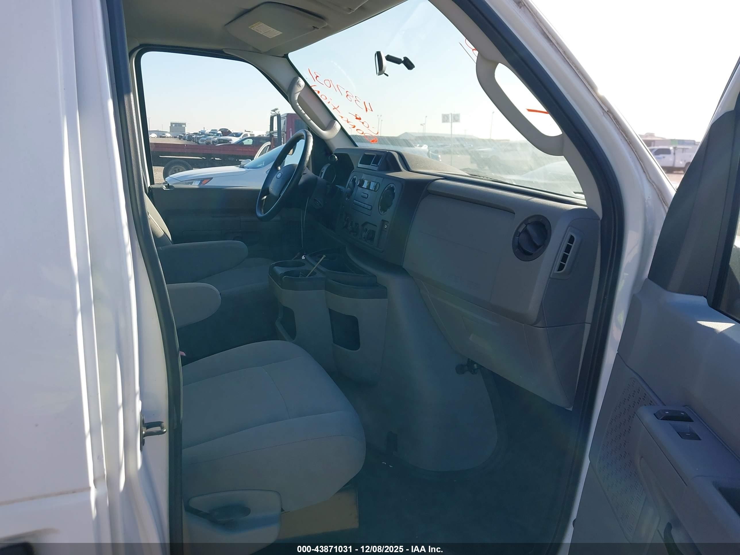 2012 Ford E-150 Commercial White vin: 1FTNE1EL3CDA08557