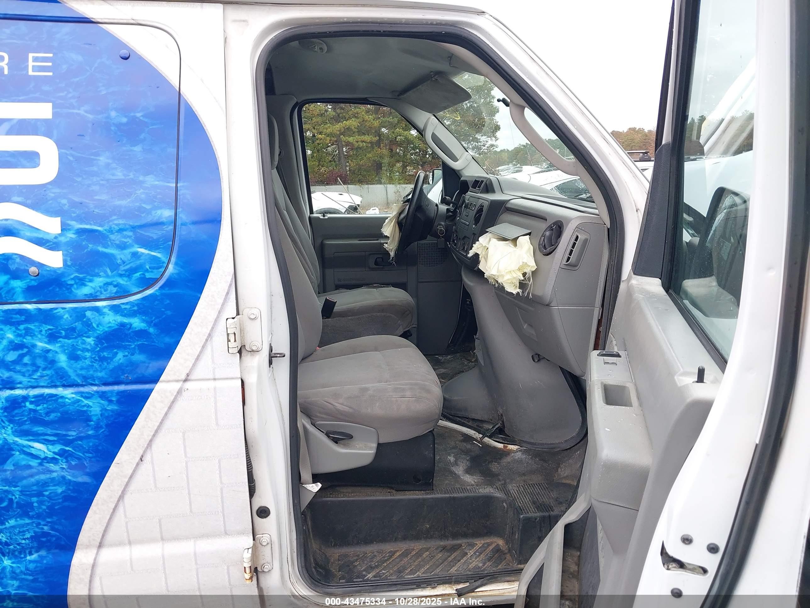 2010 Ford E-150 Commercial/recreational White vin: 1FTNE1EL5ADA16821