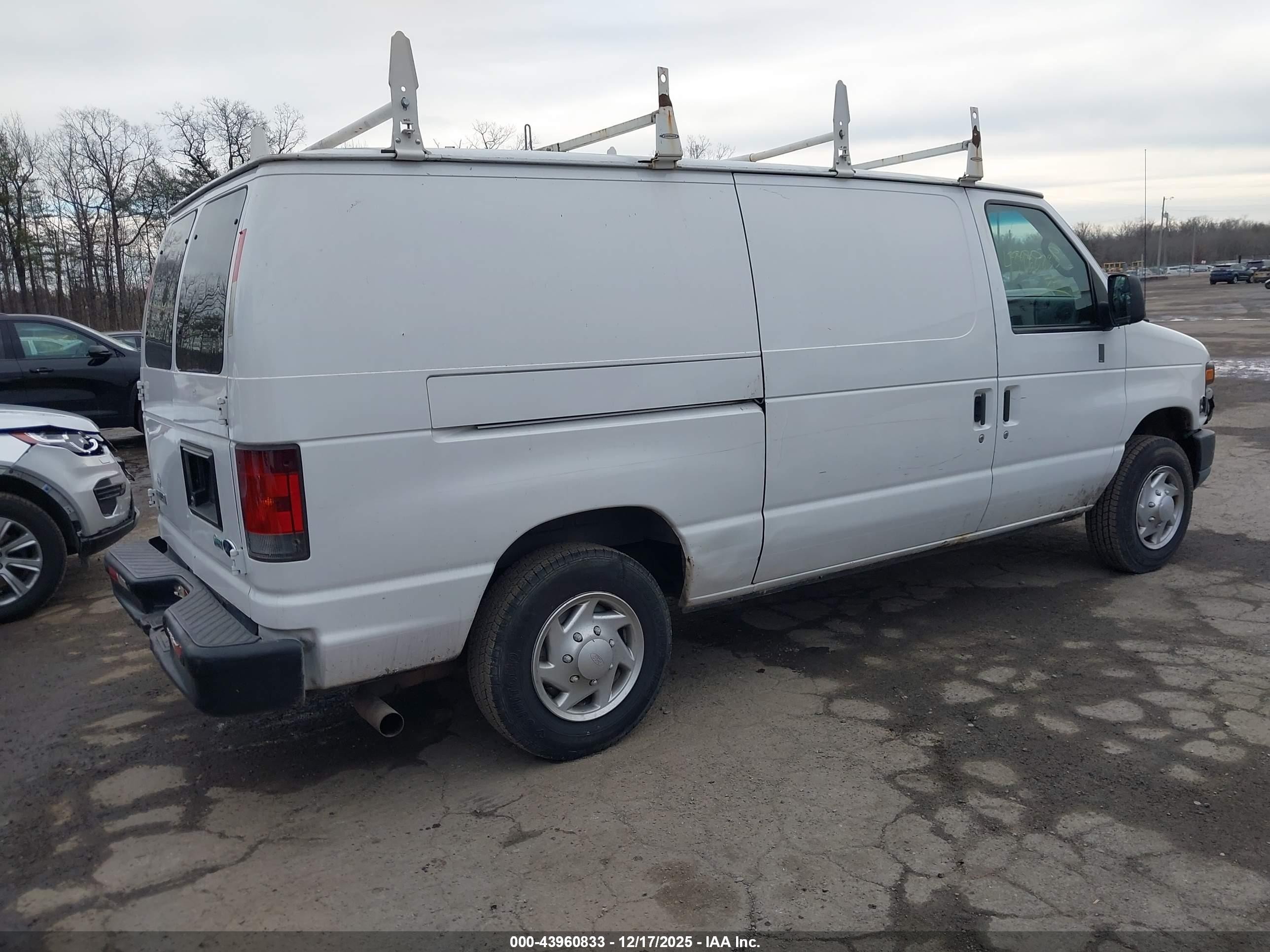 2010 Ford E-150 Commercial/recreational White vin: 1FTNE1EL5ADA64495