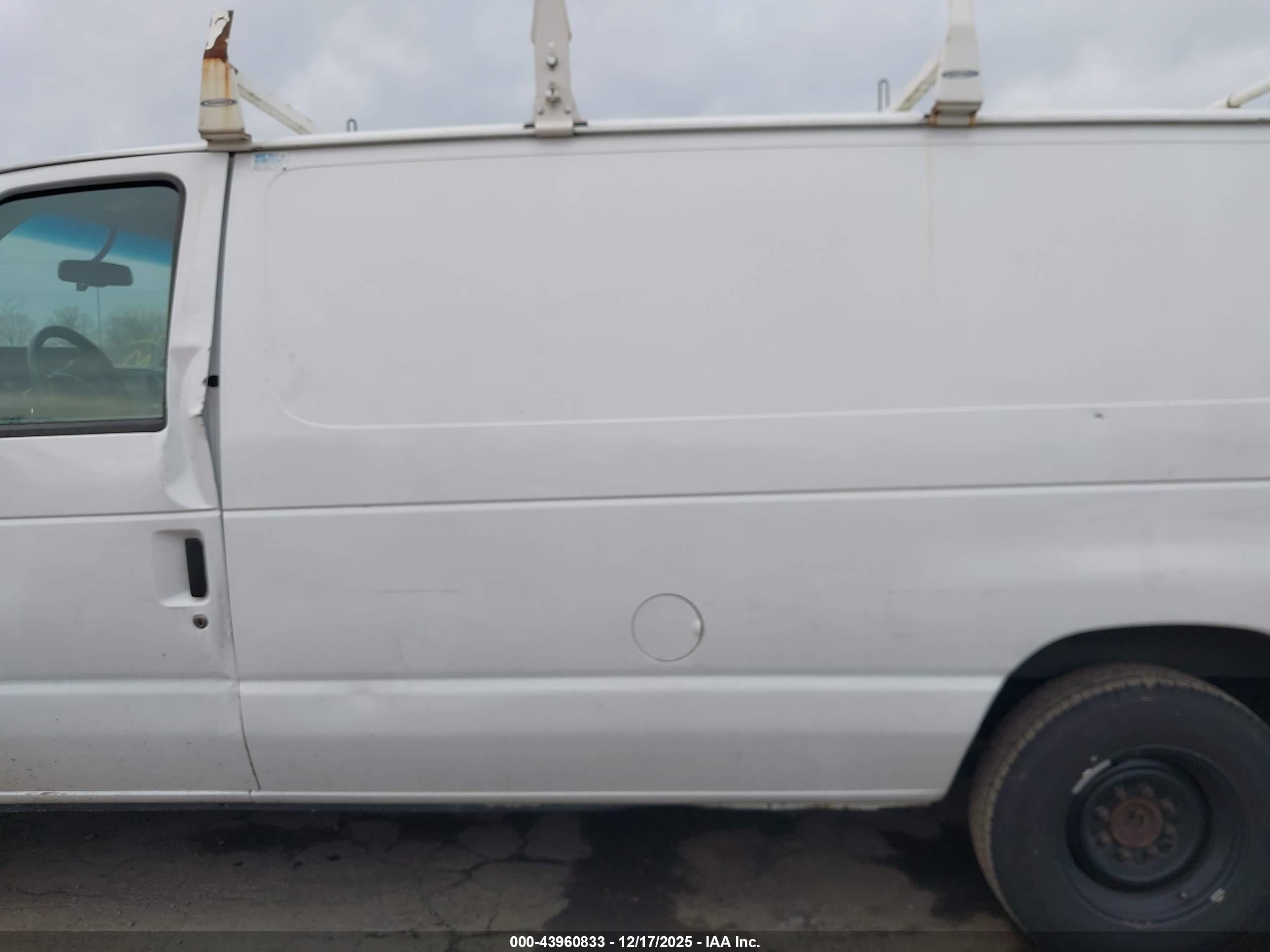 2010 Ford E-150 Commercial/recreational White vin: 1FTNE1EL5ADA64495