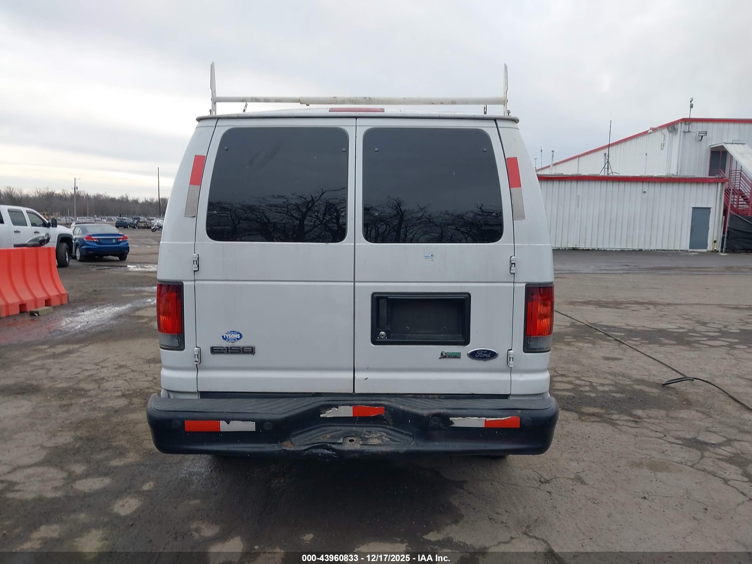 2010 Ford E-150 Commercial/recreational White vin: 1FTNE1EL5ADA64495