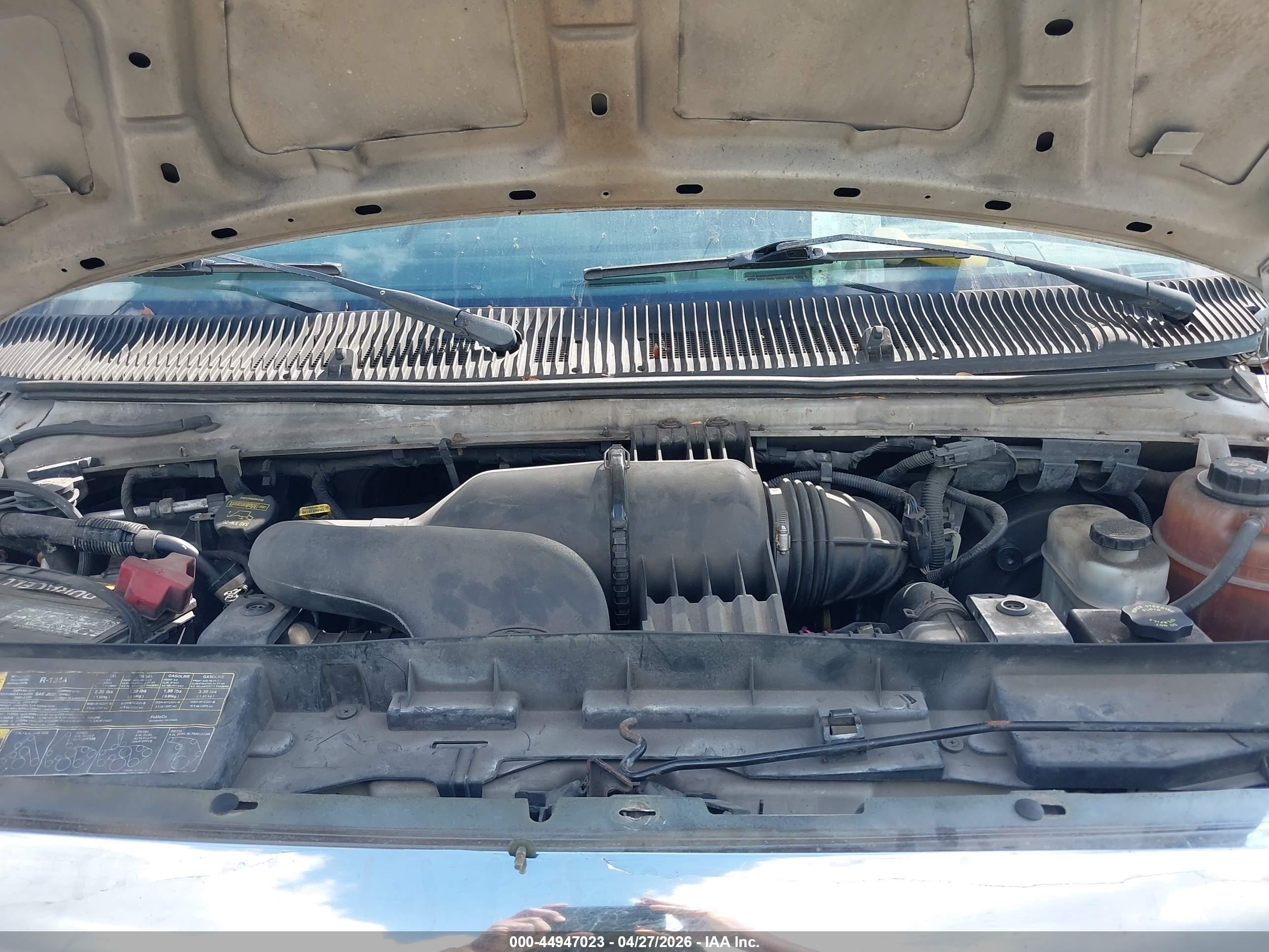 2010 Ford E-150 Commercial Белый vin: 1FTNE1EW0ADA04179