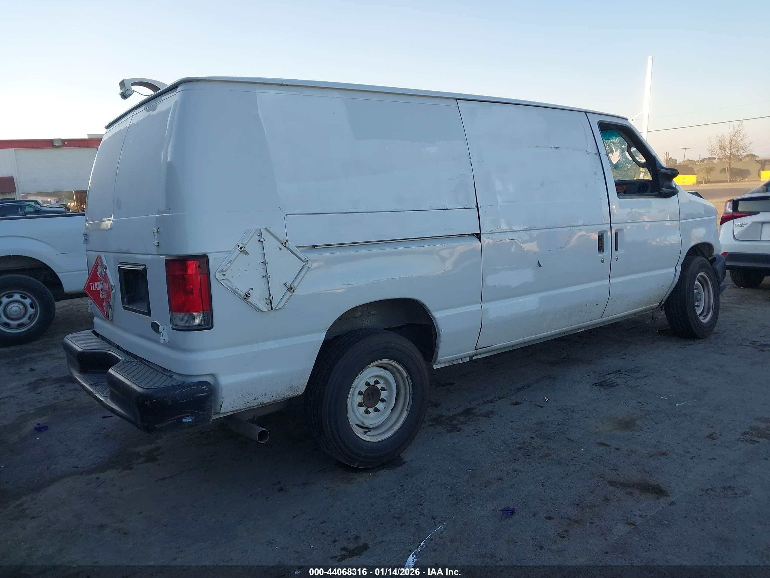 2010 Ford E-150 Commercial/recreational White vin: 1FTNE1EW0ADA90867