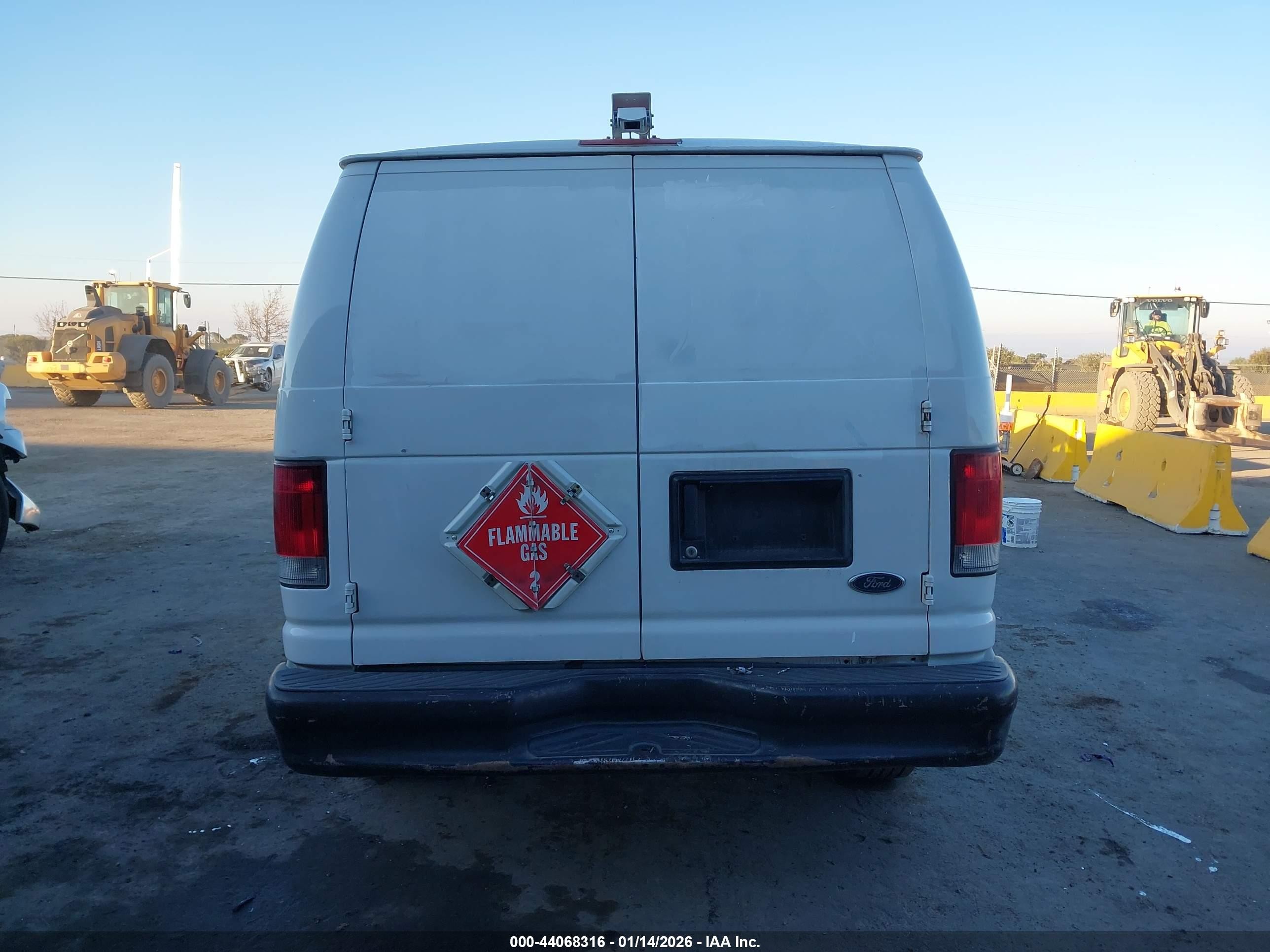 2010 Ford E-150 Commercial/recreational White vin: 1FTNE1EW0ADA90867
