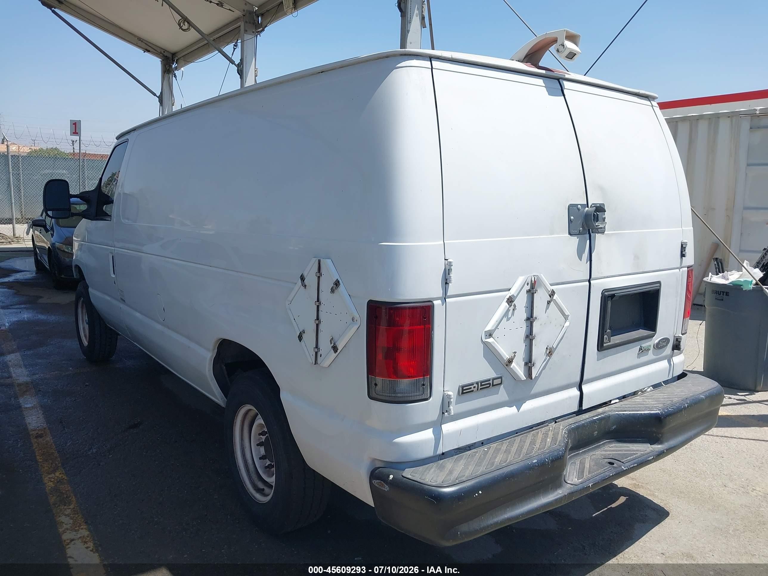 2010 Ford E-150   White vin: 1FTNE1EW0ADA90917