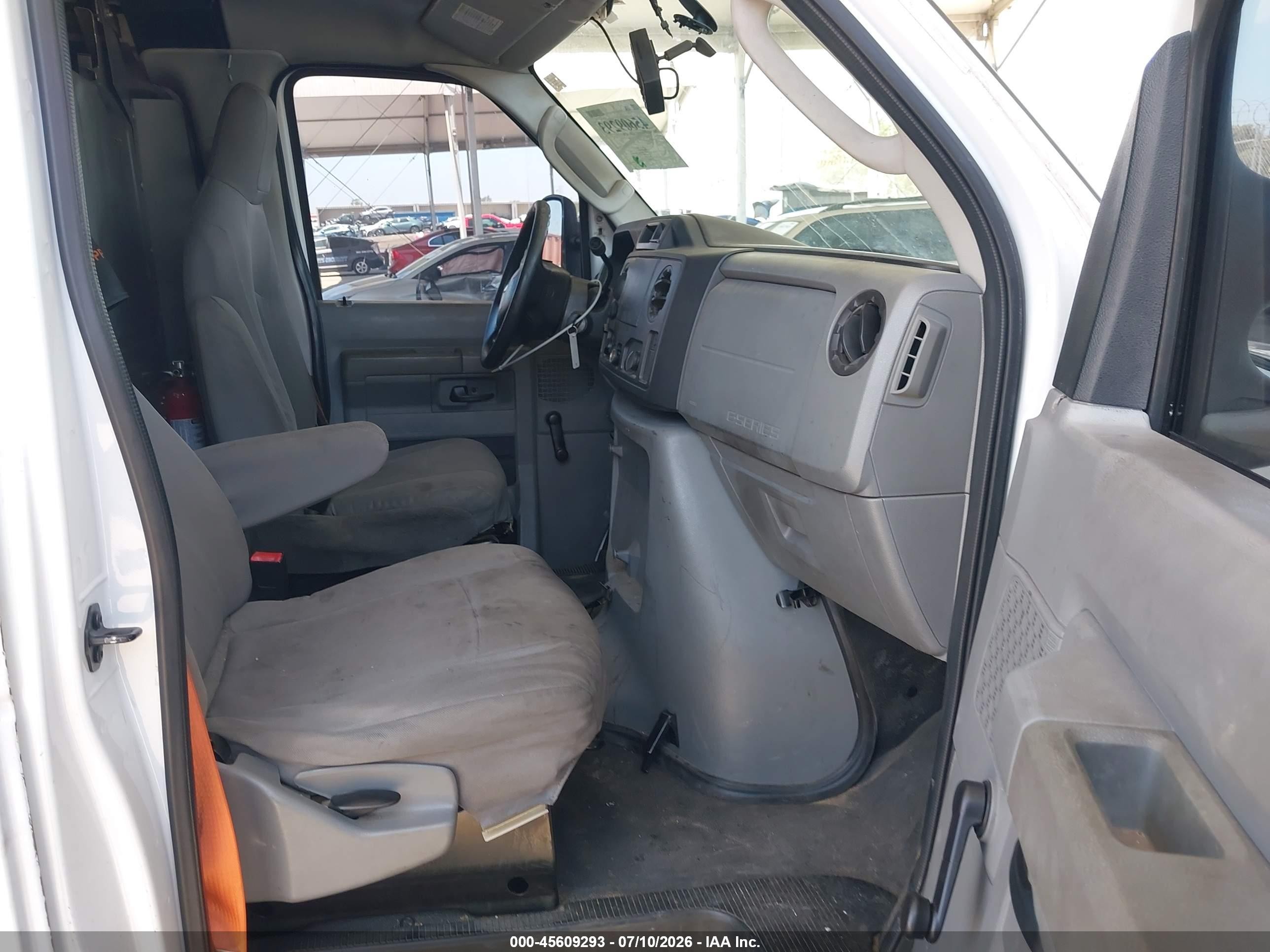 2010 Ford E-150   White vin: 1FTNE1EW0ADA90917