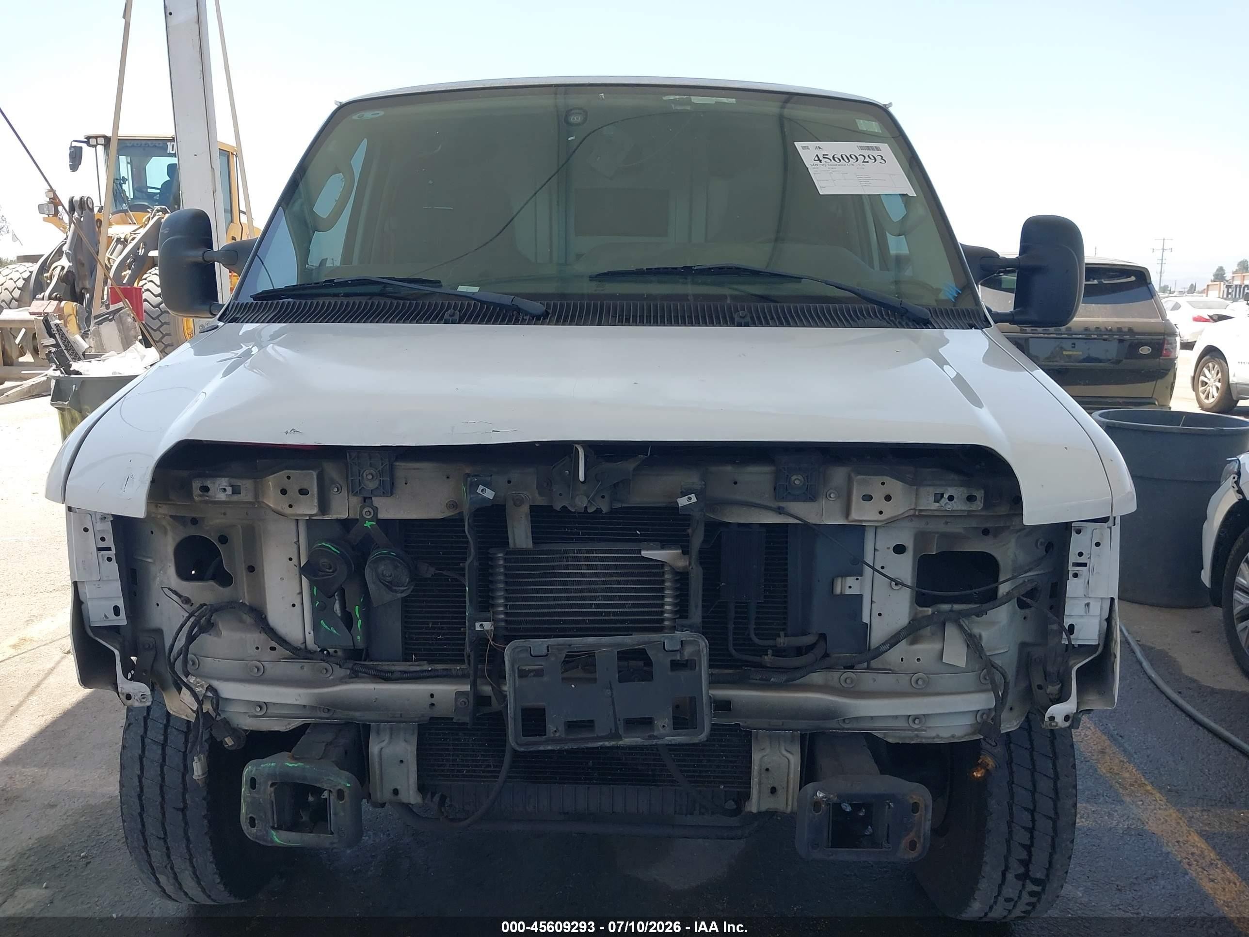 2010 Ford E-150   White vin: 1FTNE1EW0ADA90917