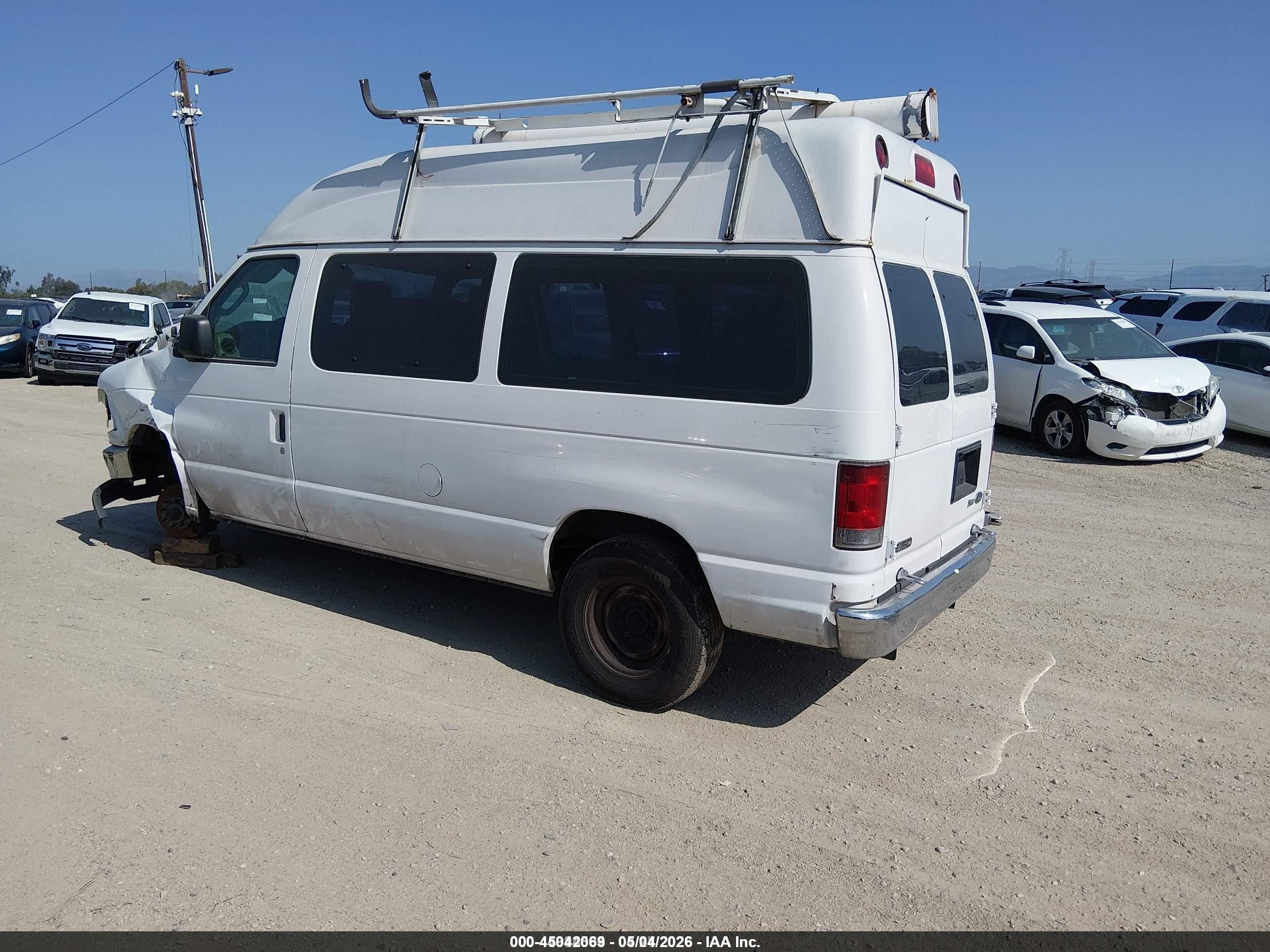 2010 Ford E-150 Commercial/recreational White vin: 1FTNE1EW0ADA98516