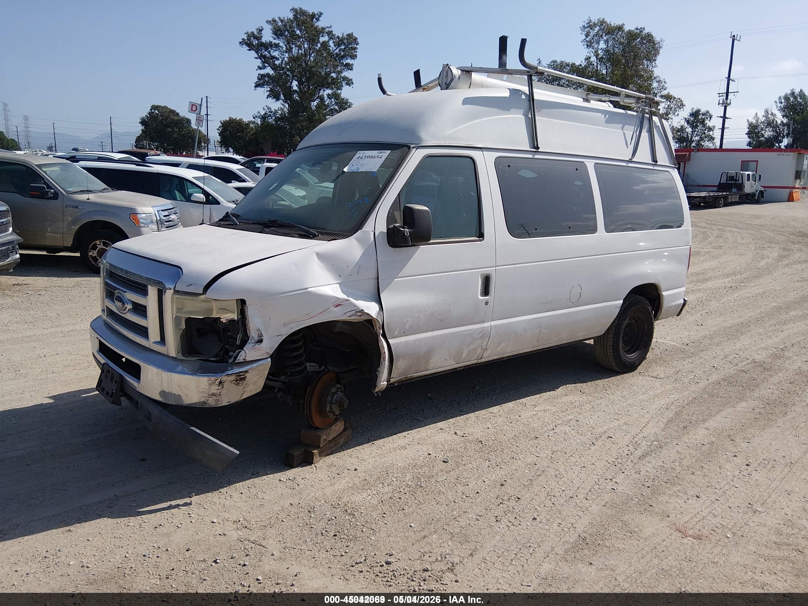 2010 Ford E-150 Commercial/recreational White vin: 1FTNE1EW0ADA98516