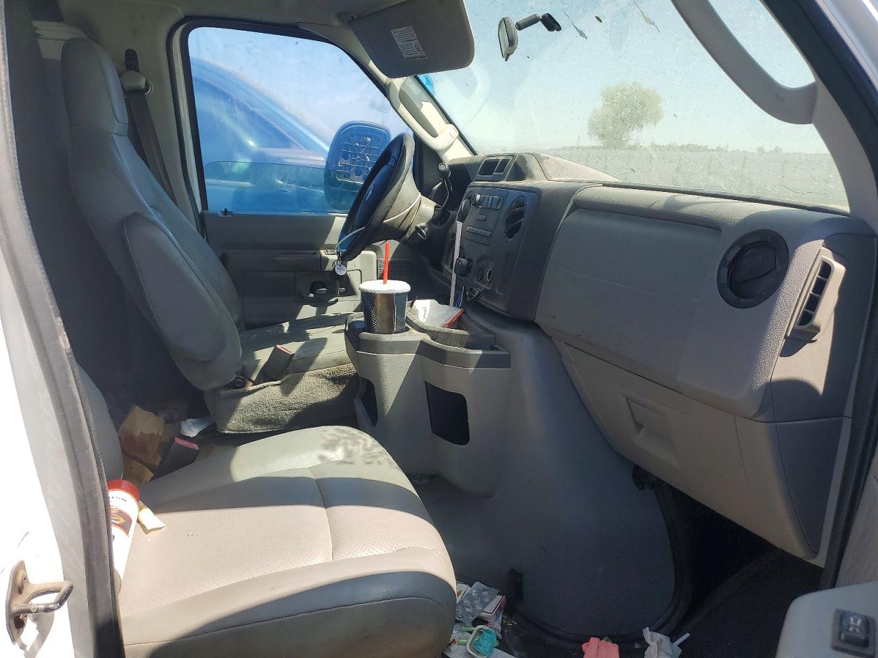 2011 Ford Econoline E150 Van White vin: 1FTNE1EW0BDB31032