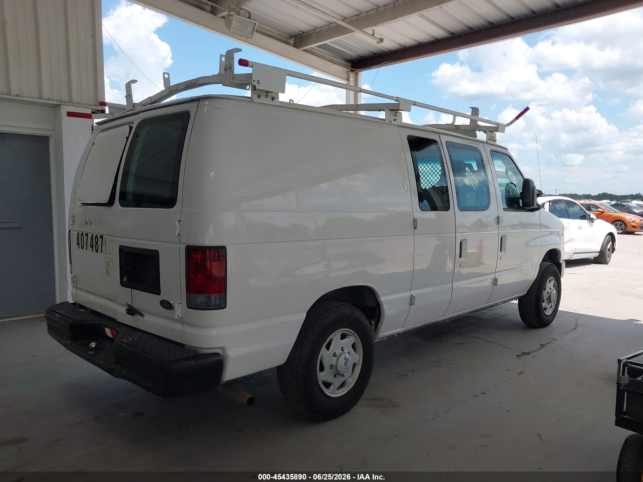 2013 Ford E-150 Commercial White vin: 1FTNE1EW0DDA10858