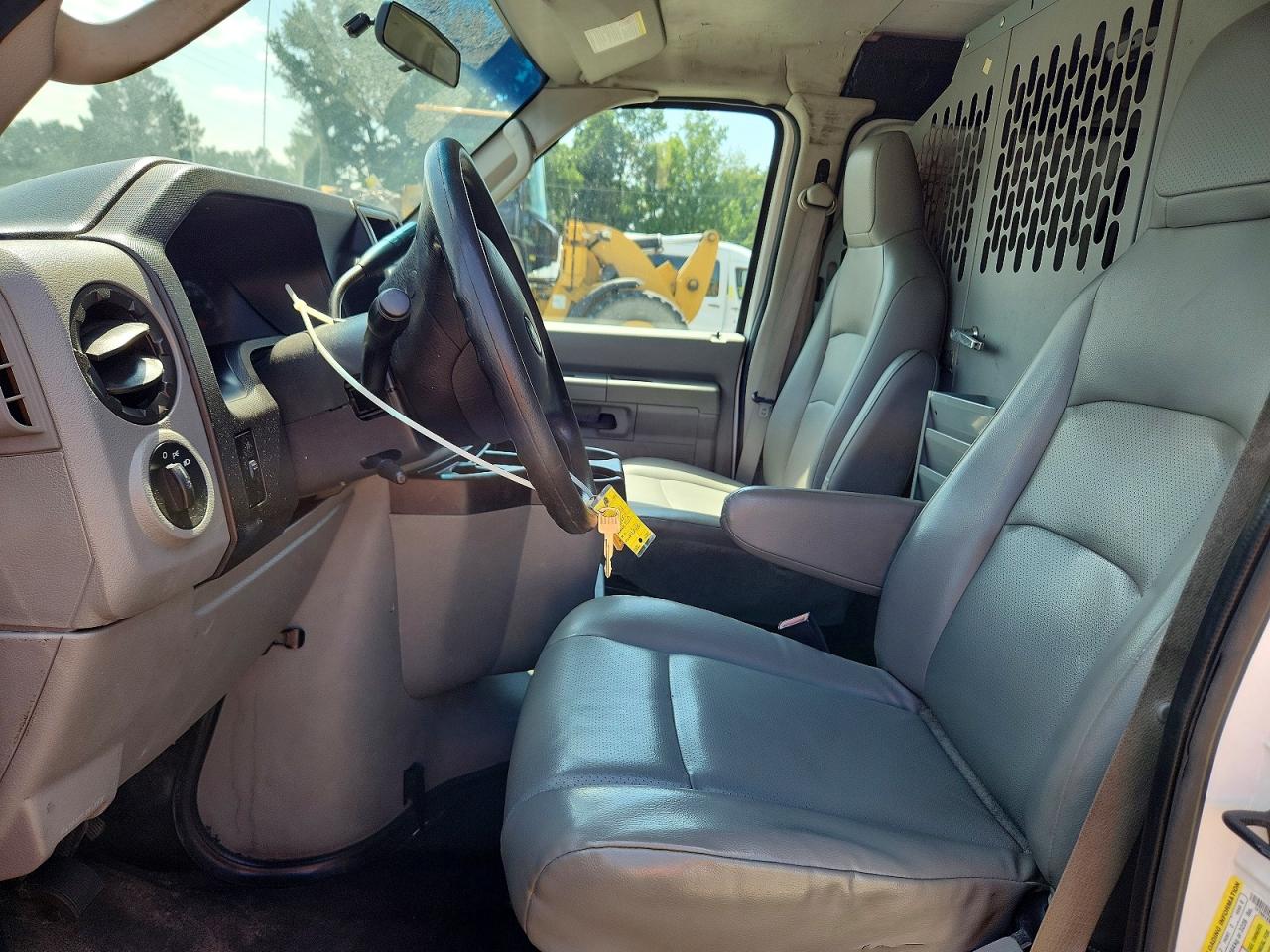 2014 Ford Econoline E150 Van Белый vin: 1FTNE1EW0EDA50357