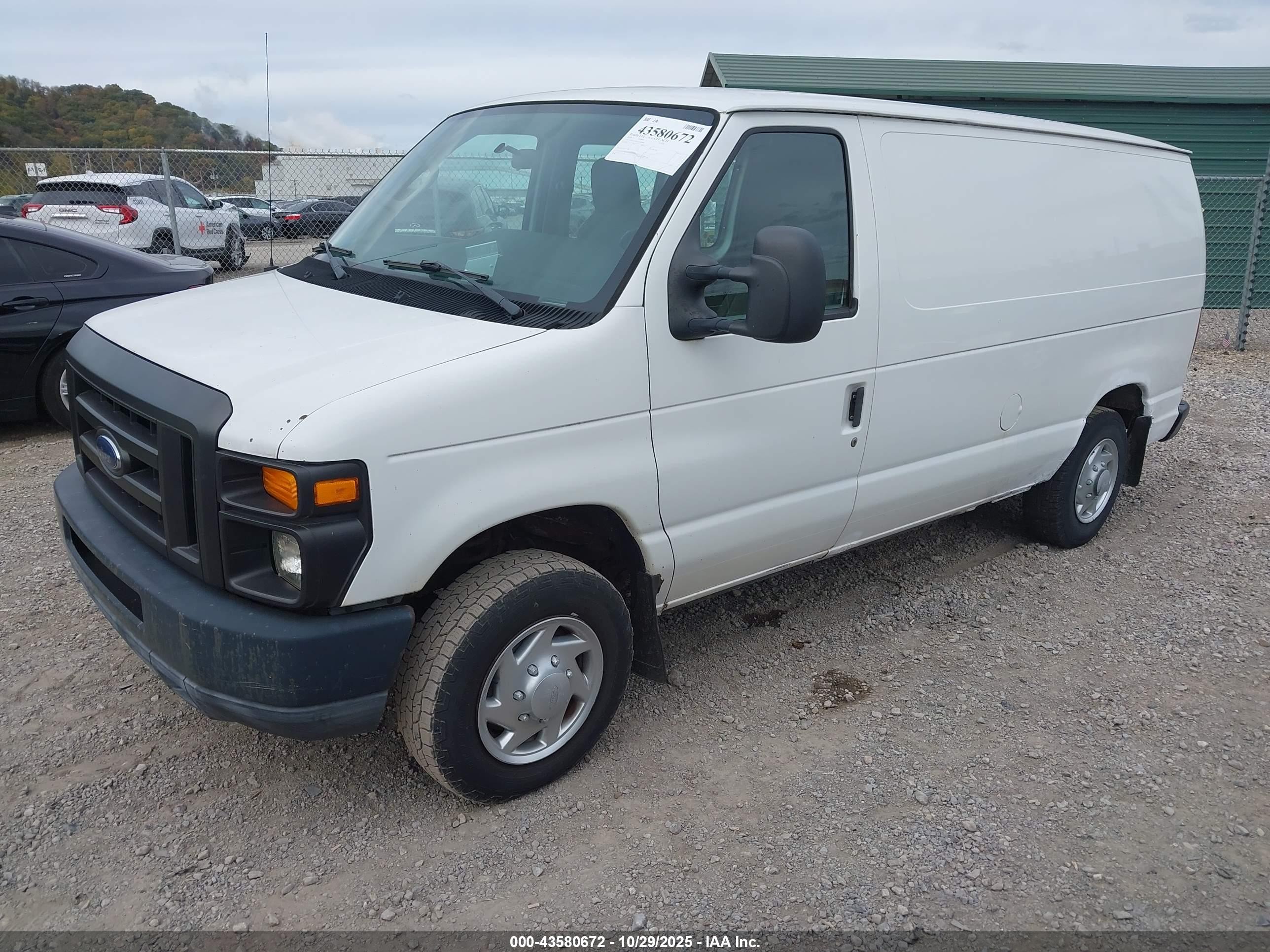 2010 Ford E-150 Commercial/recreational Белый vin: 1FTNE1EW1ADA04806