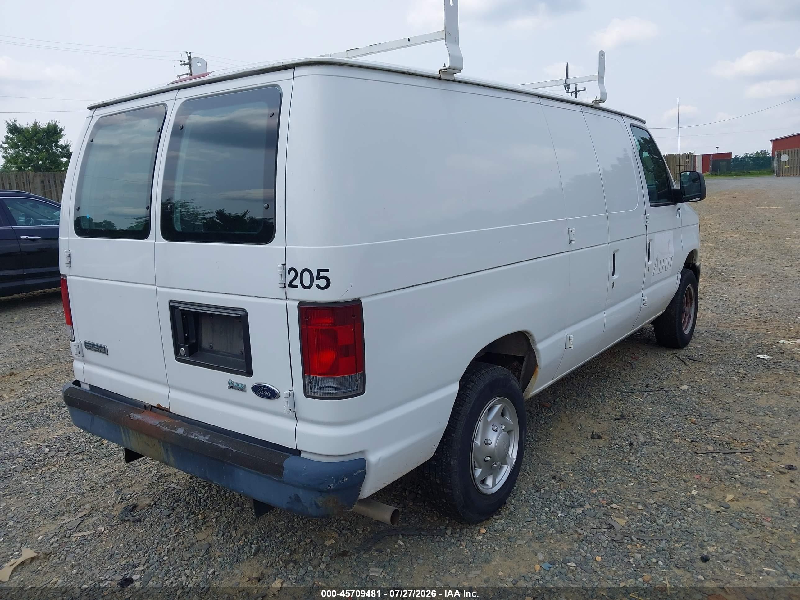 2010 Ford E-150 Commercial/recreational Белый vin: 1FTNE1EW1ADA14929