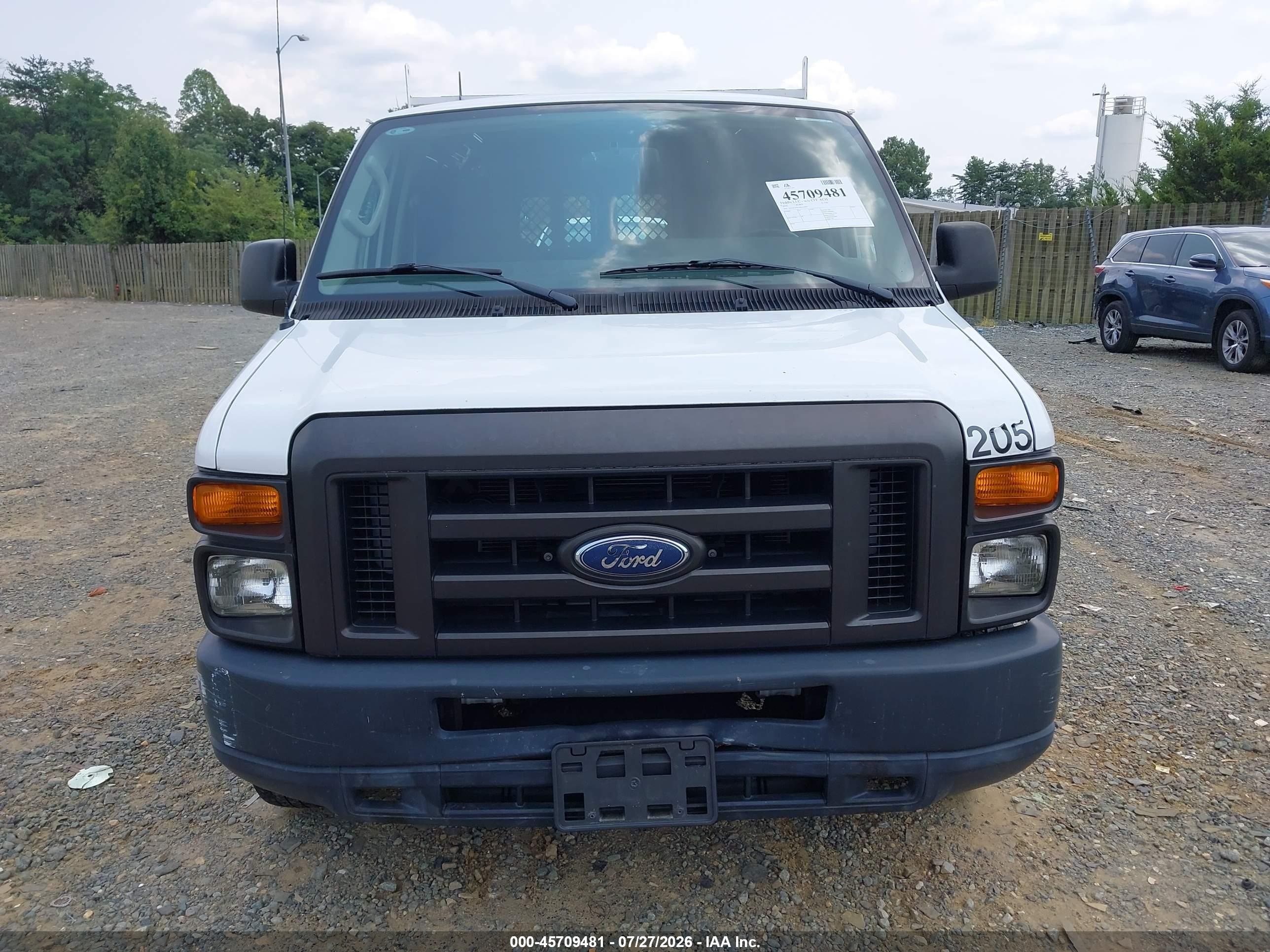 2010 Ford E-150 Commercial/recreational Белый vin: 1FTNE1EW1ADA14929