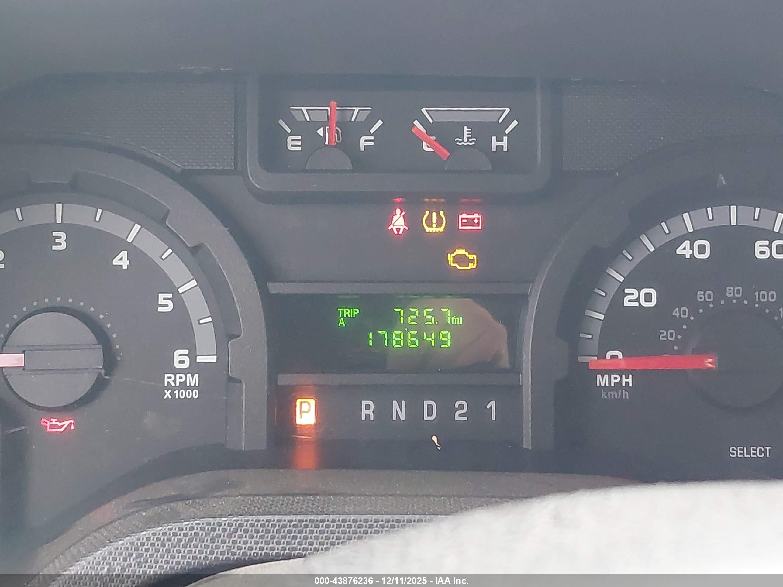 2010 Ford E-150 Commercial/recreational White vin: 1FTNE1EW1ADA69221