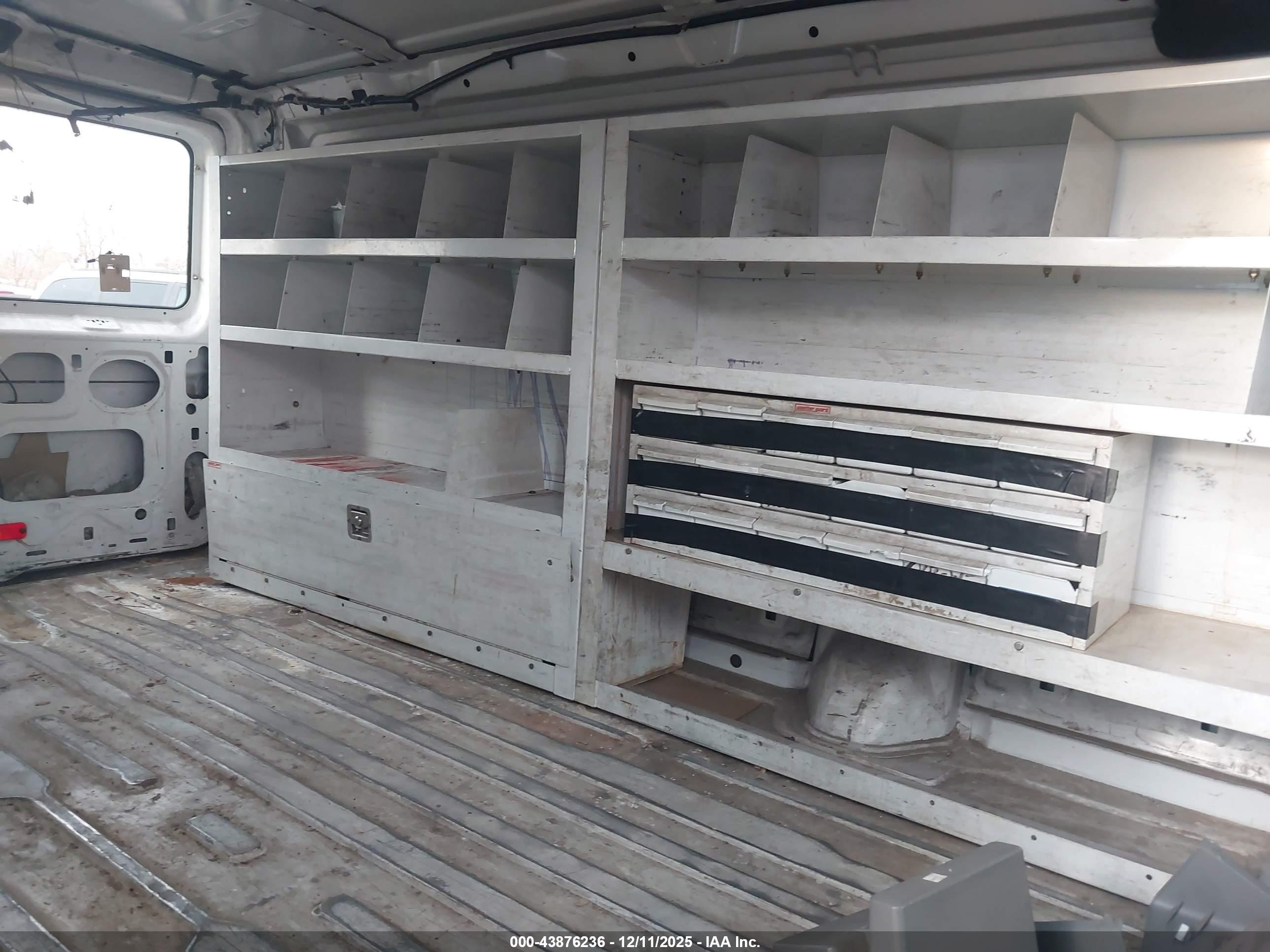 2010 Ford E-150 Commercial/recreational White vin: 1FTNE1EW1ADA69221