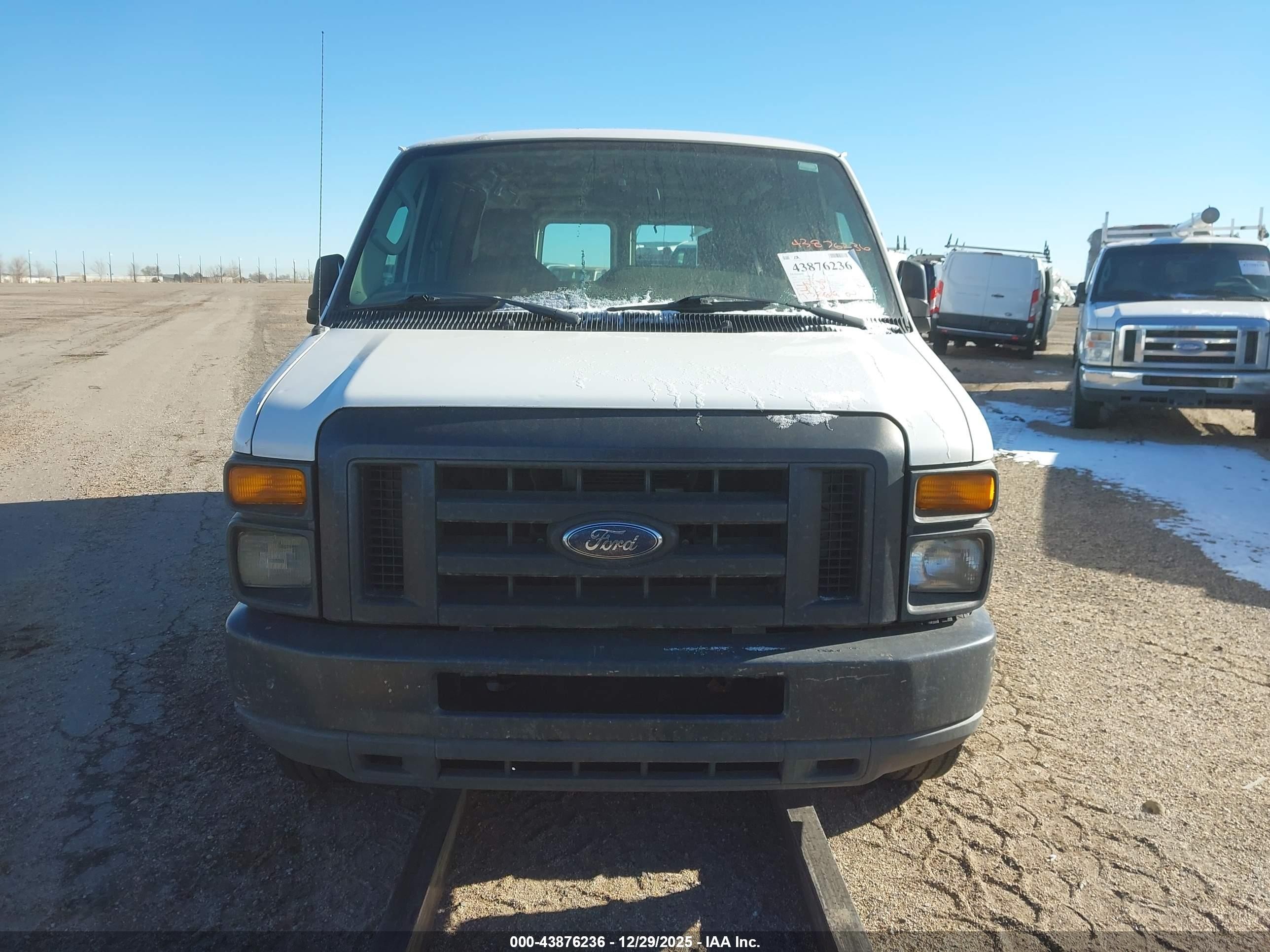 2010 Ford E-150 Commercial/recreational White vin: 1FTNE1EW1ADA69221