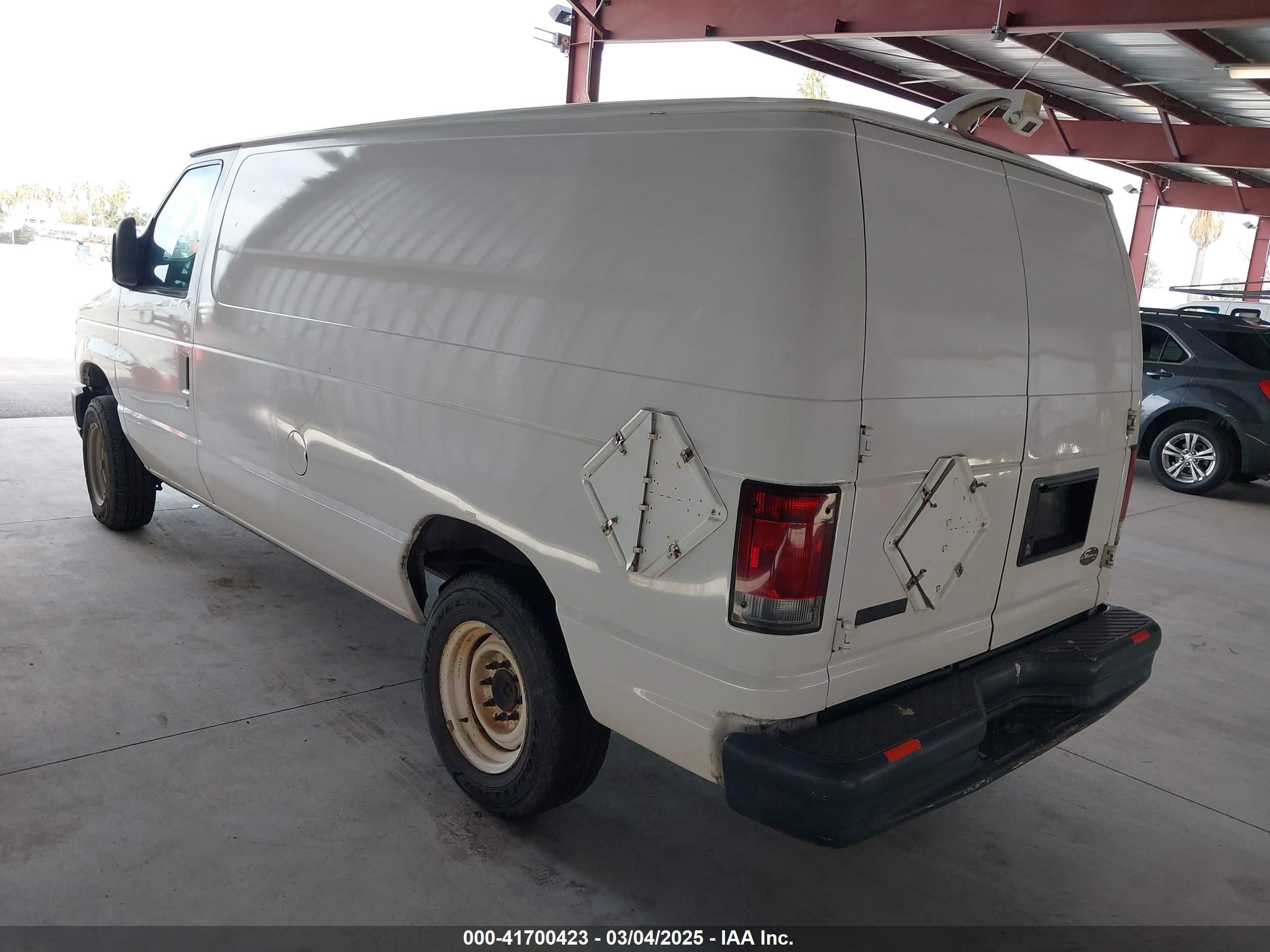 2010 Ford E-150 Commercial/recreational White vin: 1FTNE1EW1ADA90893
