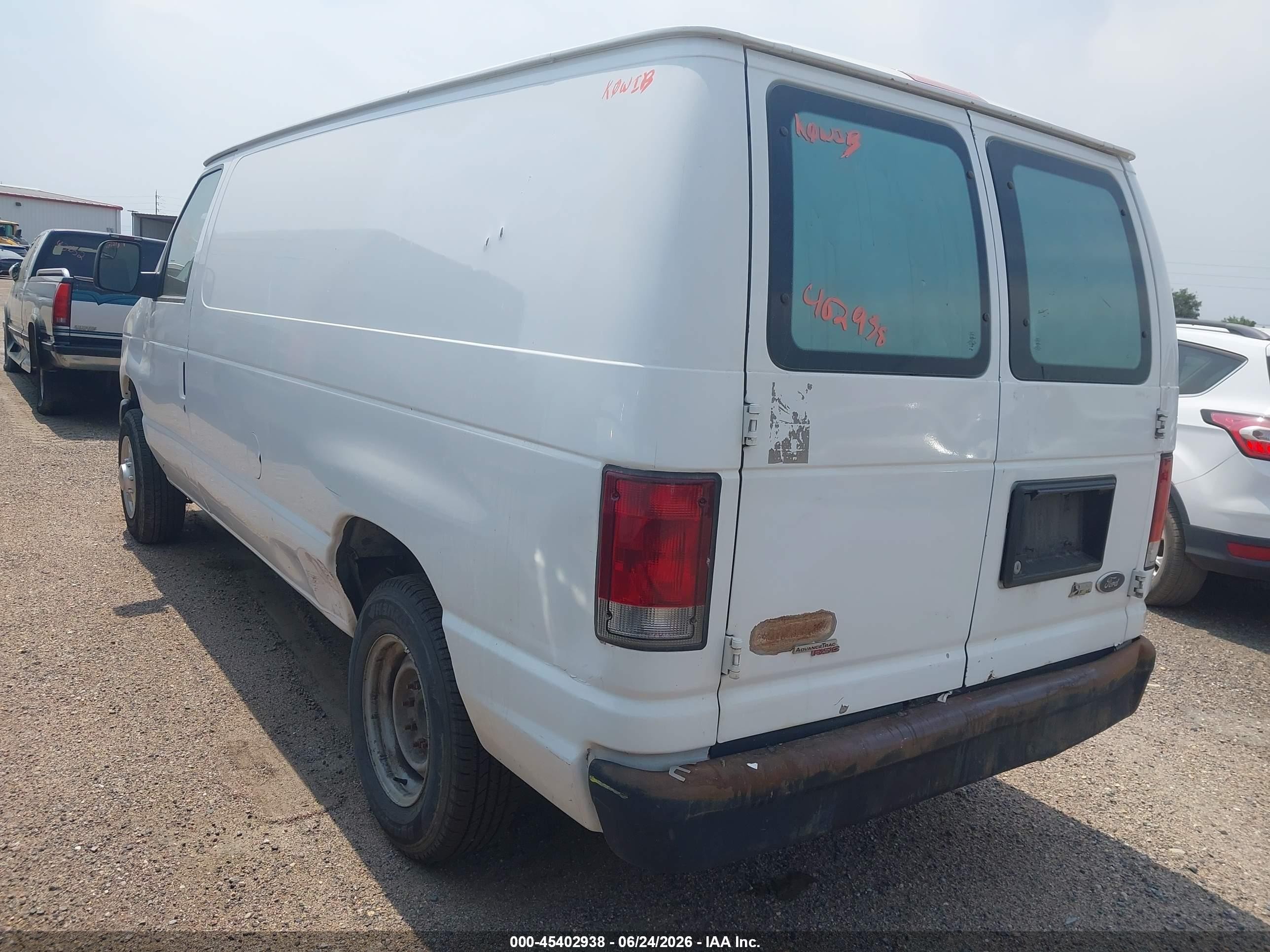 2013 Ford E-150 Commercial/recreational White vin: 1FTNE1EW1DDA01084