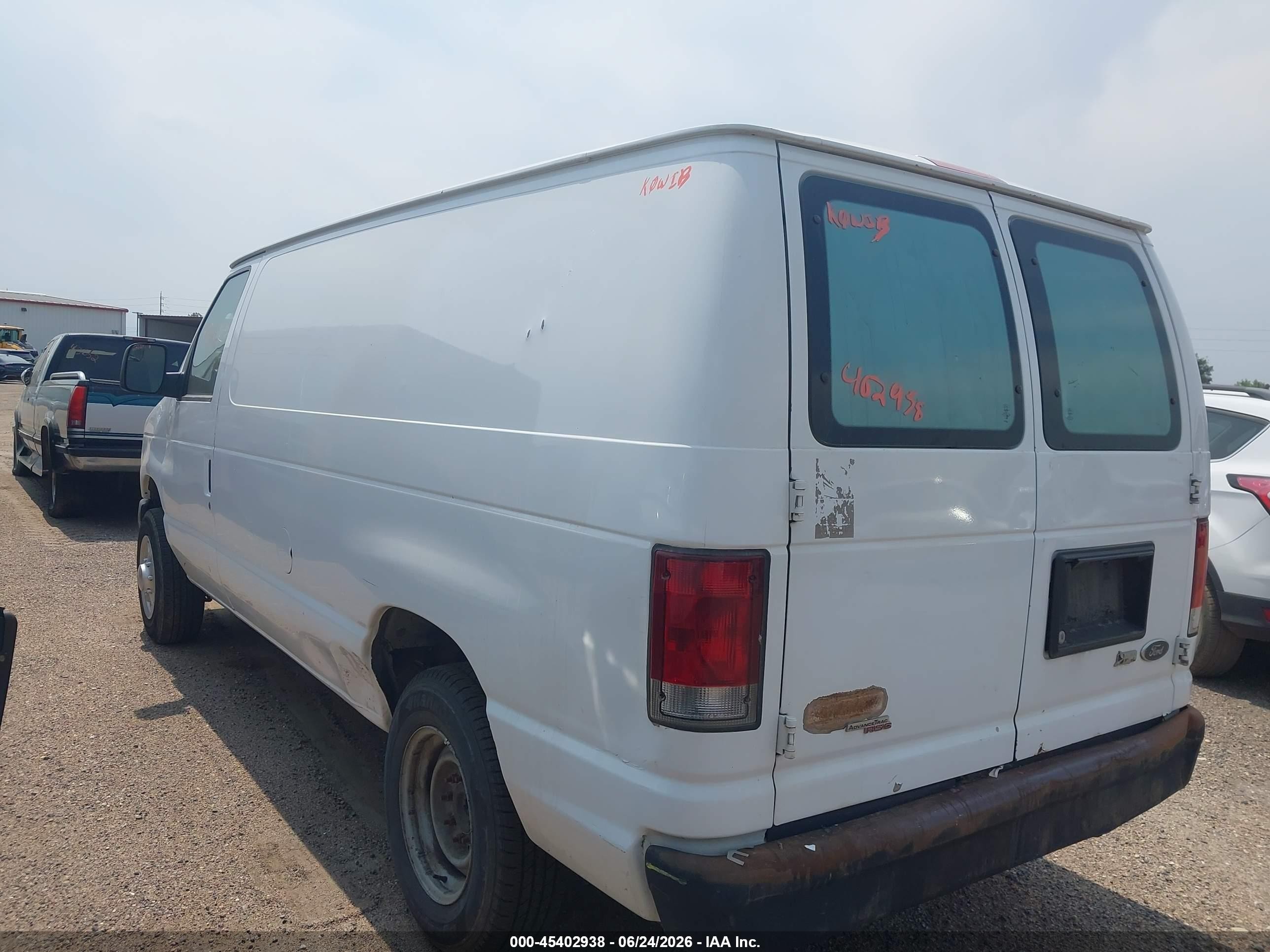 2013 Ford E-150 Commercial/recreational White vin: 1FTNE1EW1DDA01084