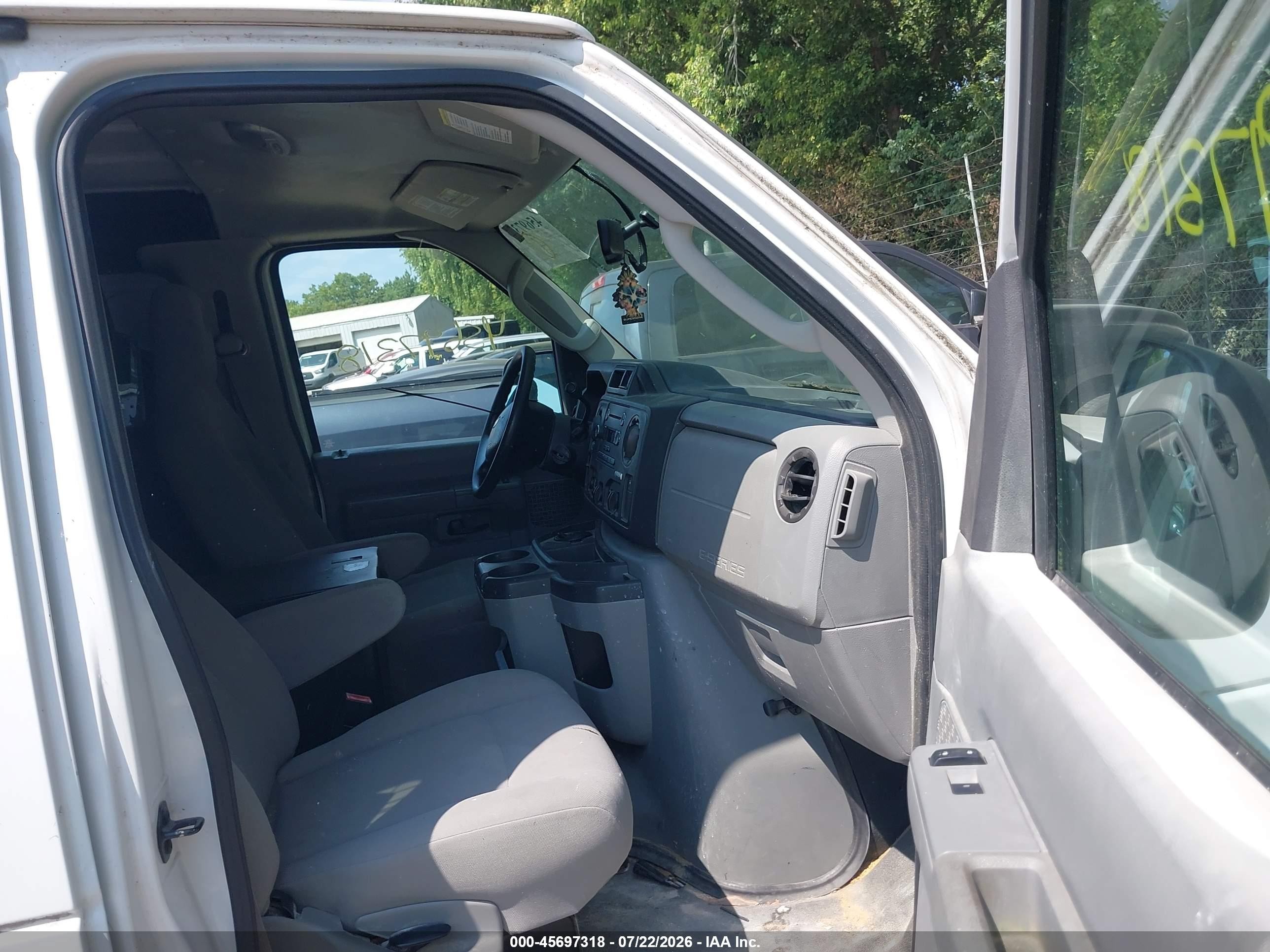 2013 Ford E-150 Commercial Белый vin: 1FTNE1EW1DDA01277