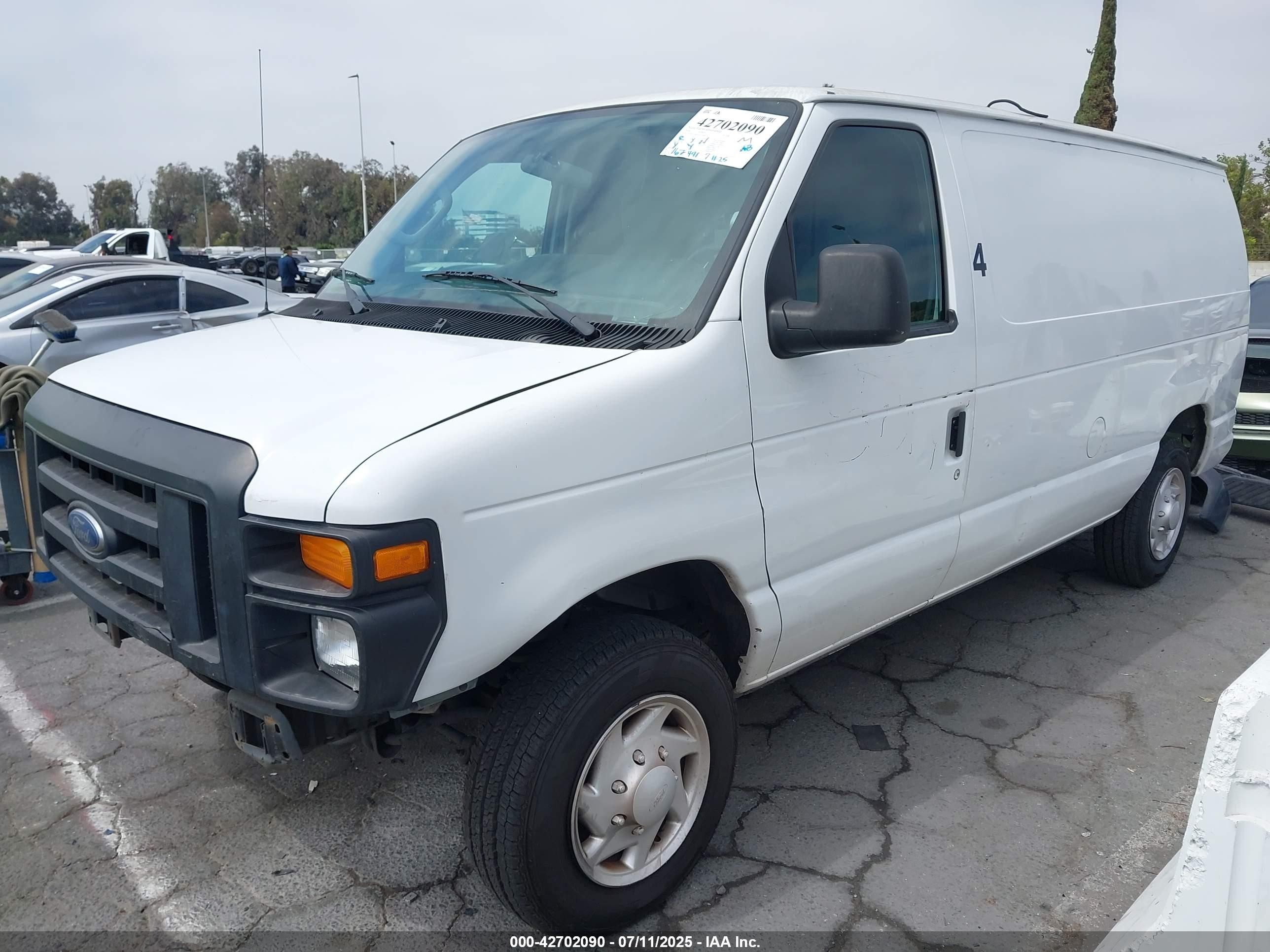 2010 Ford E-150 Commercial/recreational Белый vin: 1FTNE1EW2ADA37006